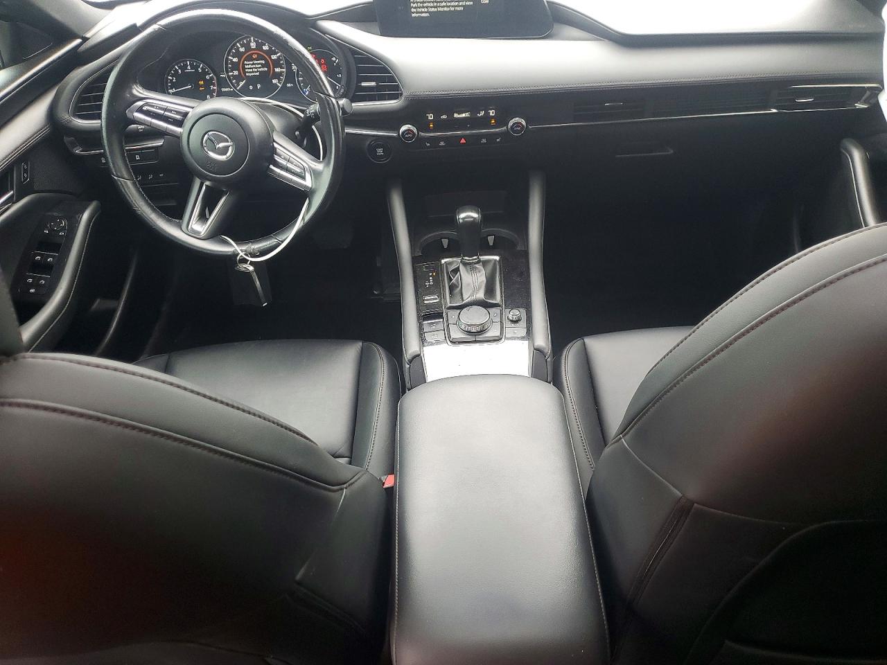 2021 Mazda 3 Preferred Red vin: JM1BPALL6M1401293