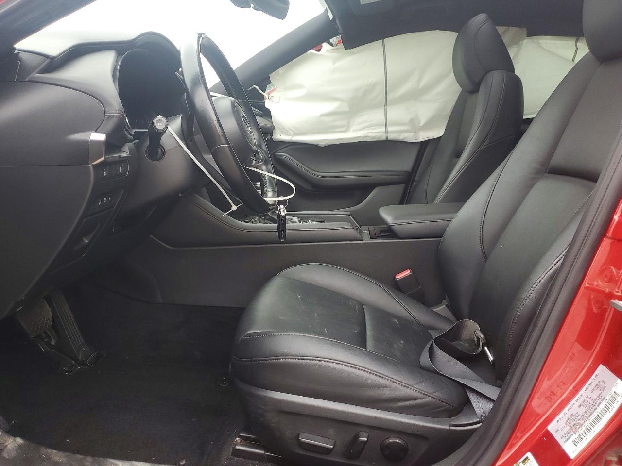 2021 Mazda 3 Preferred Red vin: JM1BPALL6M1401293