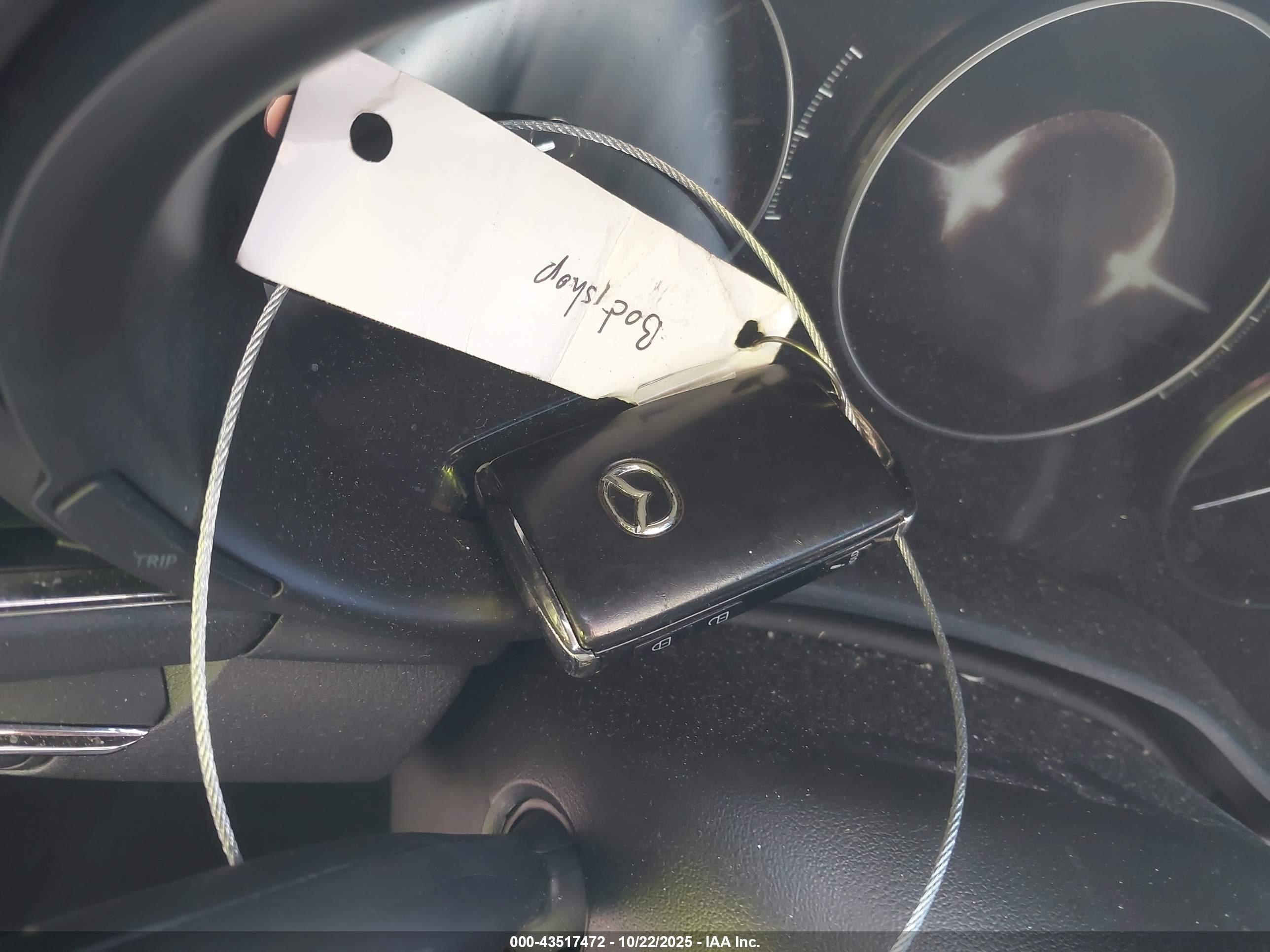 2022 Mazda Mazda3 Preferred Черный vin: JM1BPALLXN1516643