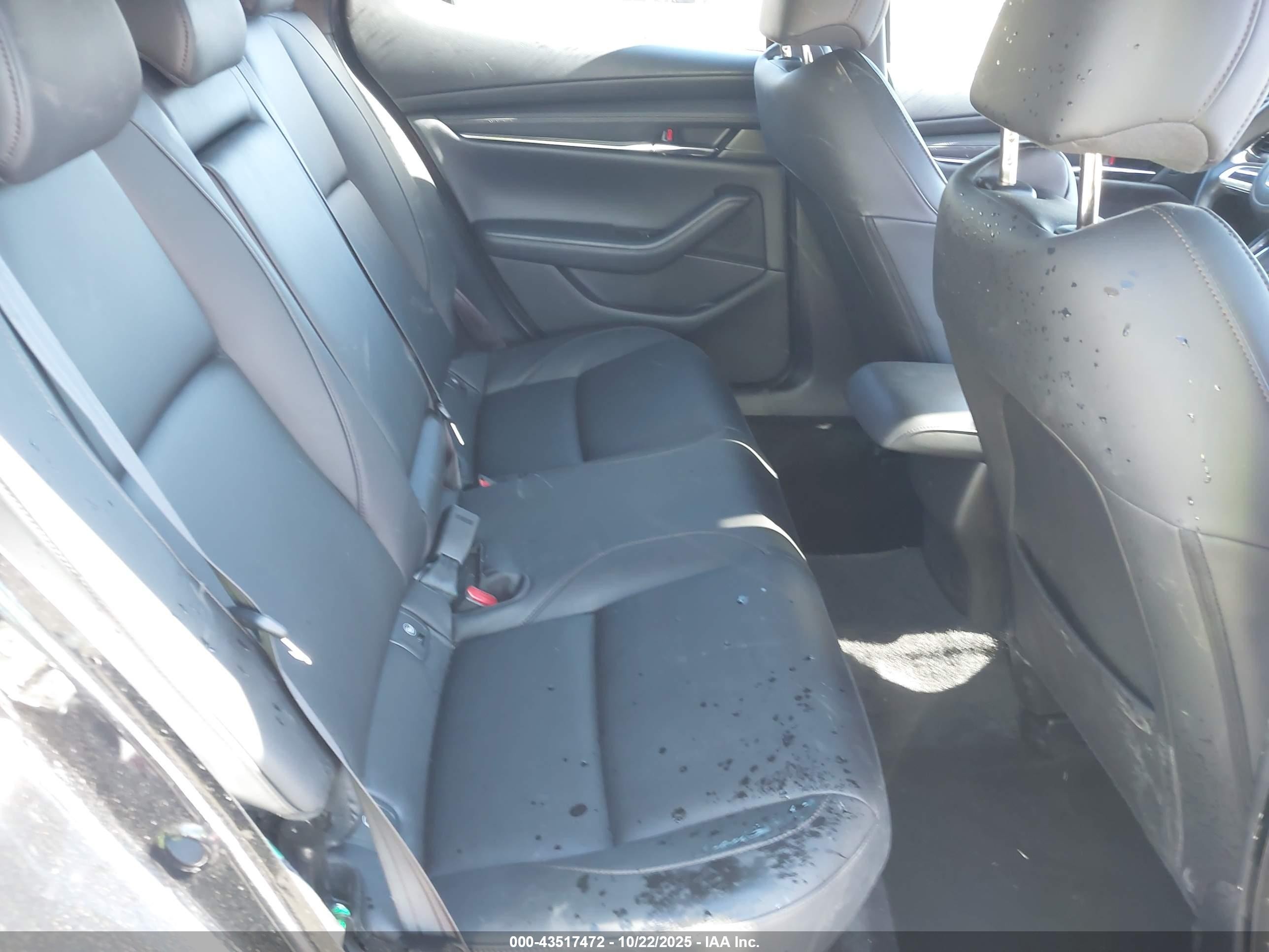 2022 Mazda Mazda3 Preferred Черный vin: JM1BPALLXN1516643