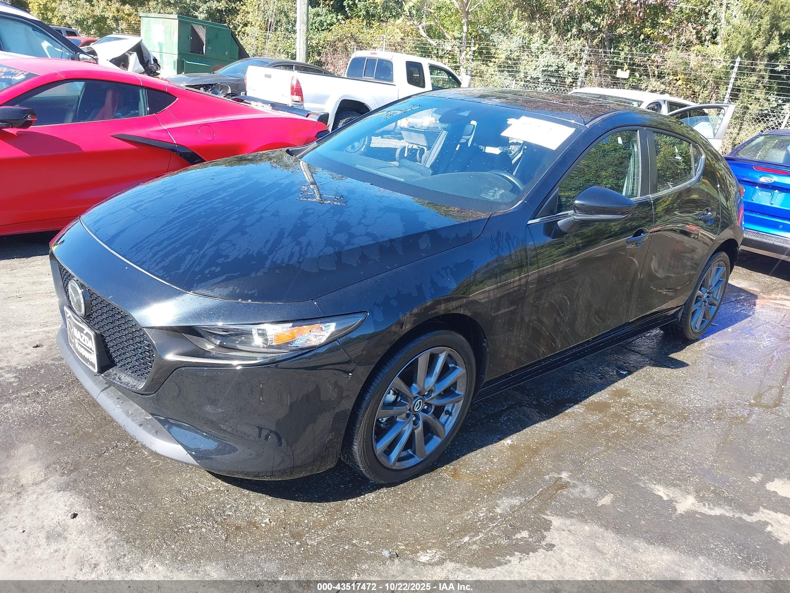2022 Mazda Mazda3 Preferred Черный vin: JM1BPALLXN1516643