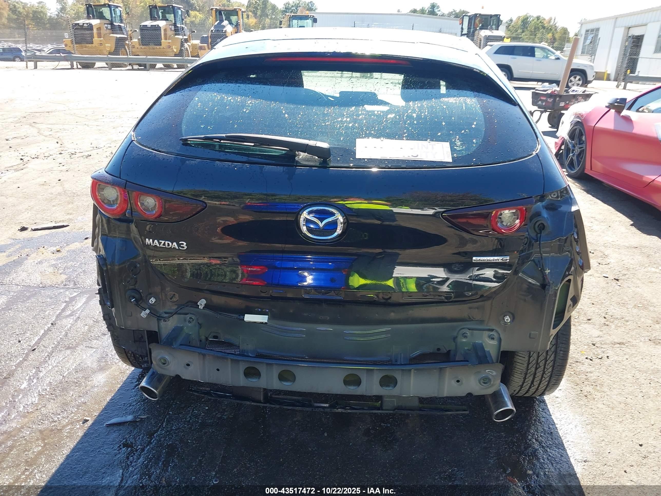 2022 Mazda Mazda3 Preferred Черный vin: JM1BPALLXN1516643