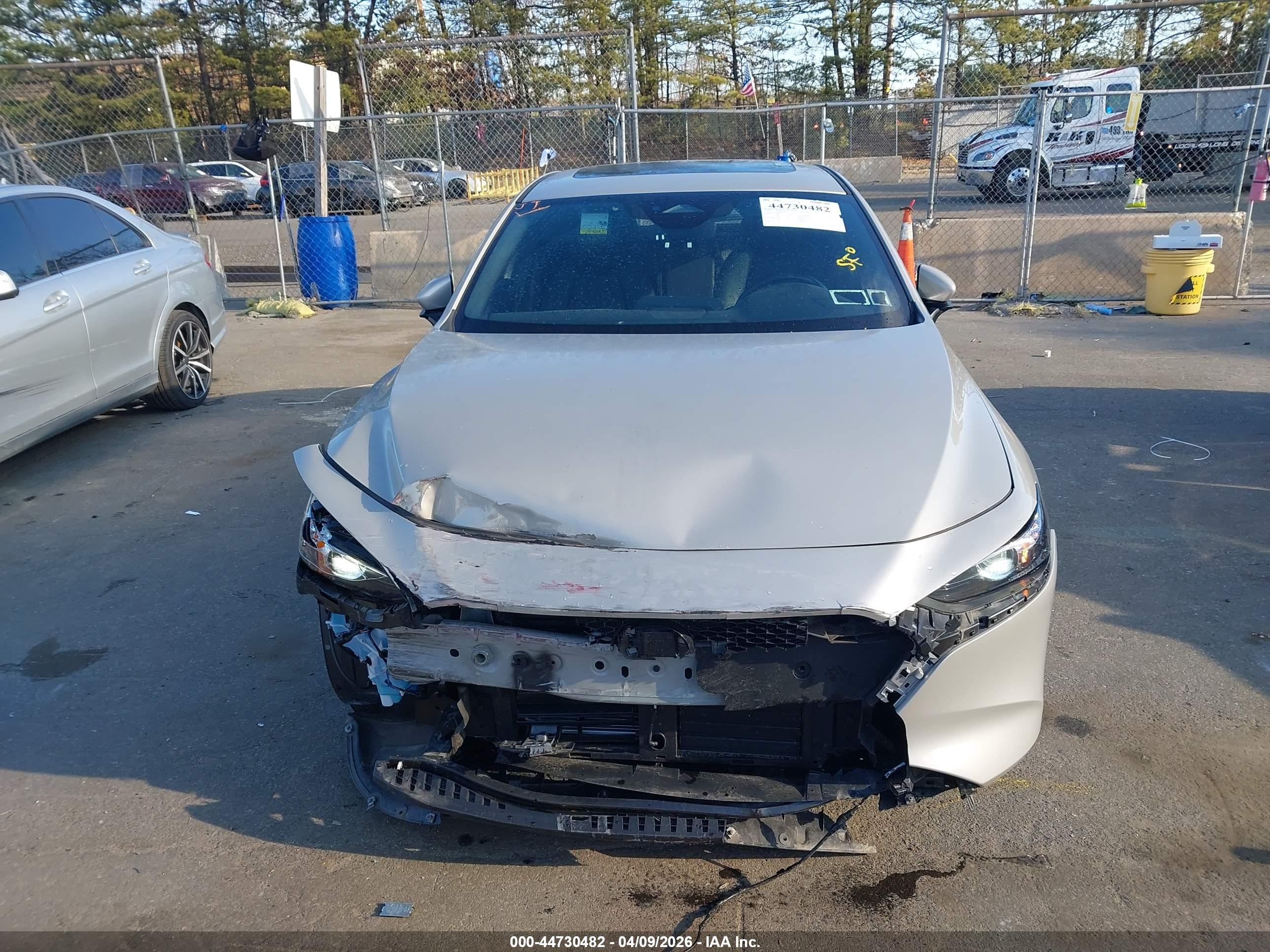 2024 Mazda Mazda3 2.5 S Preferred Gray vin: JM1BPALMXR1653595