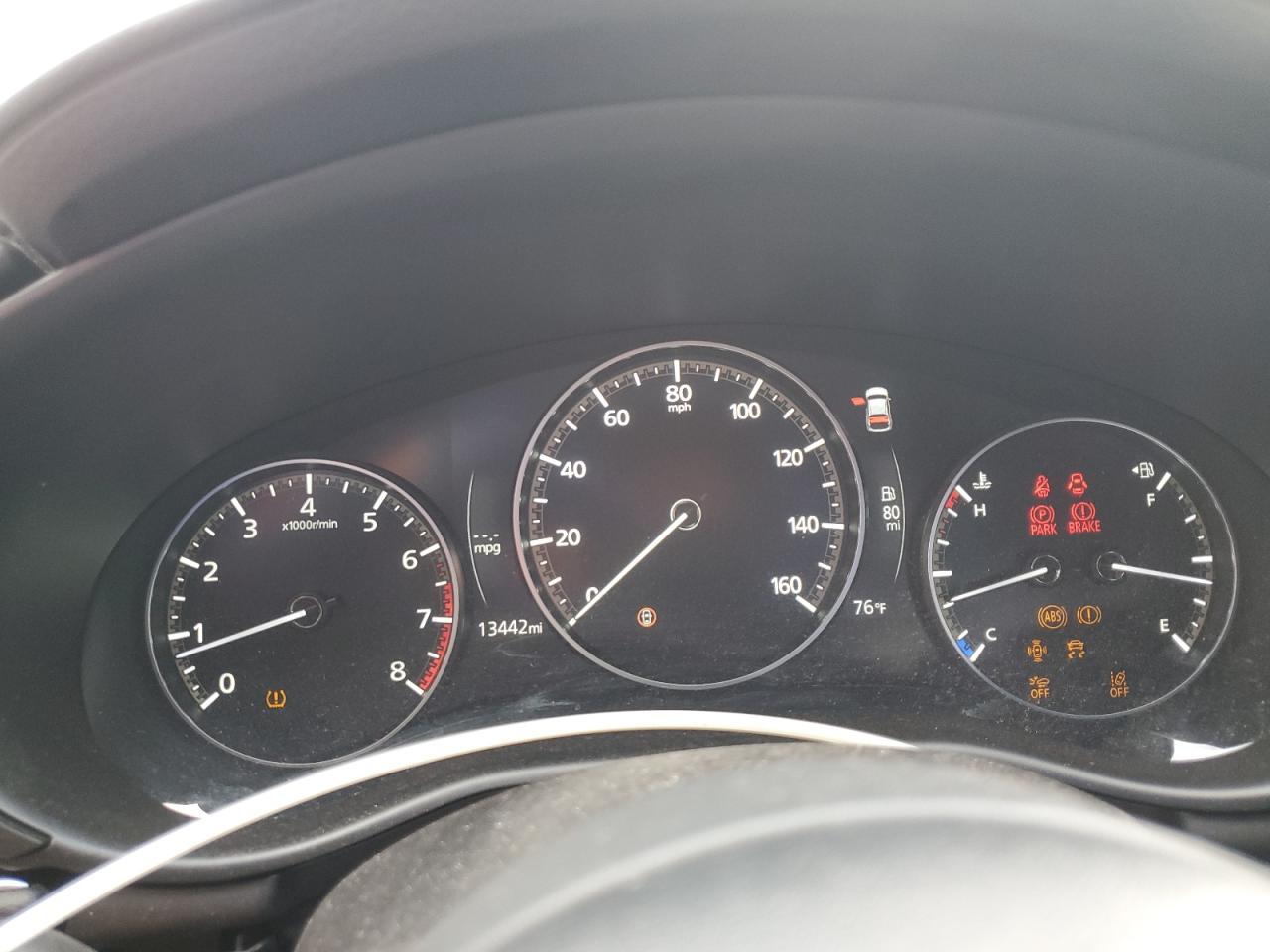 2025 Mazda 3 Premium Белый vin: JM1BPAMM6S1756064