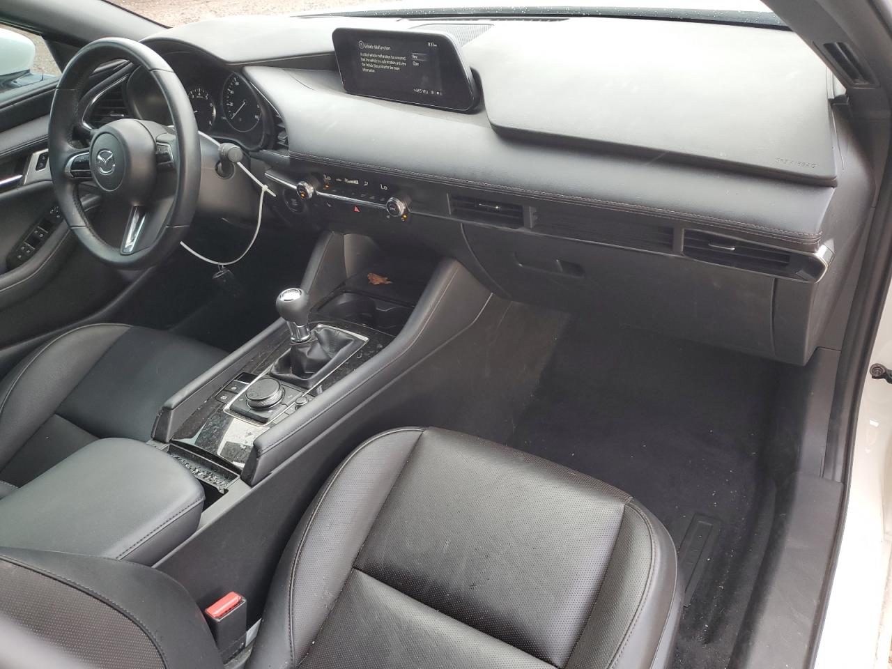 2025 Mazda 3 Premium Белый vin: JM1BPAMM6S1756064