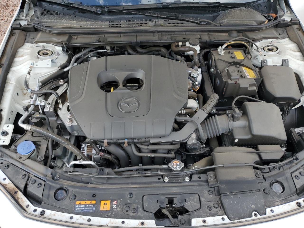 2025 Mazda 3 Premium Белый vin: JM1BPAMM6S1756064