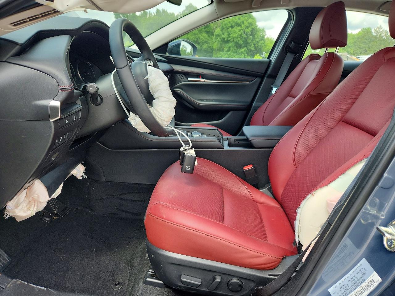 2026 Mazda 3 Preferred Серый vin: JM1BPBCL6T1874986