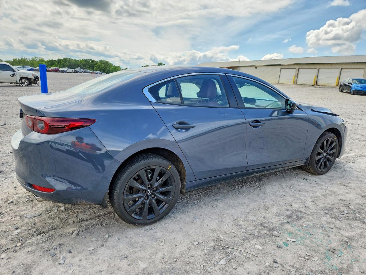 2026 Mazda 3 Preferred Серый vin: JM1BPBCL6T1874986