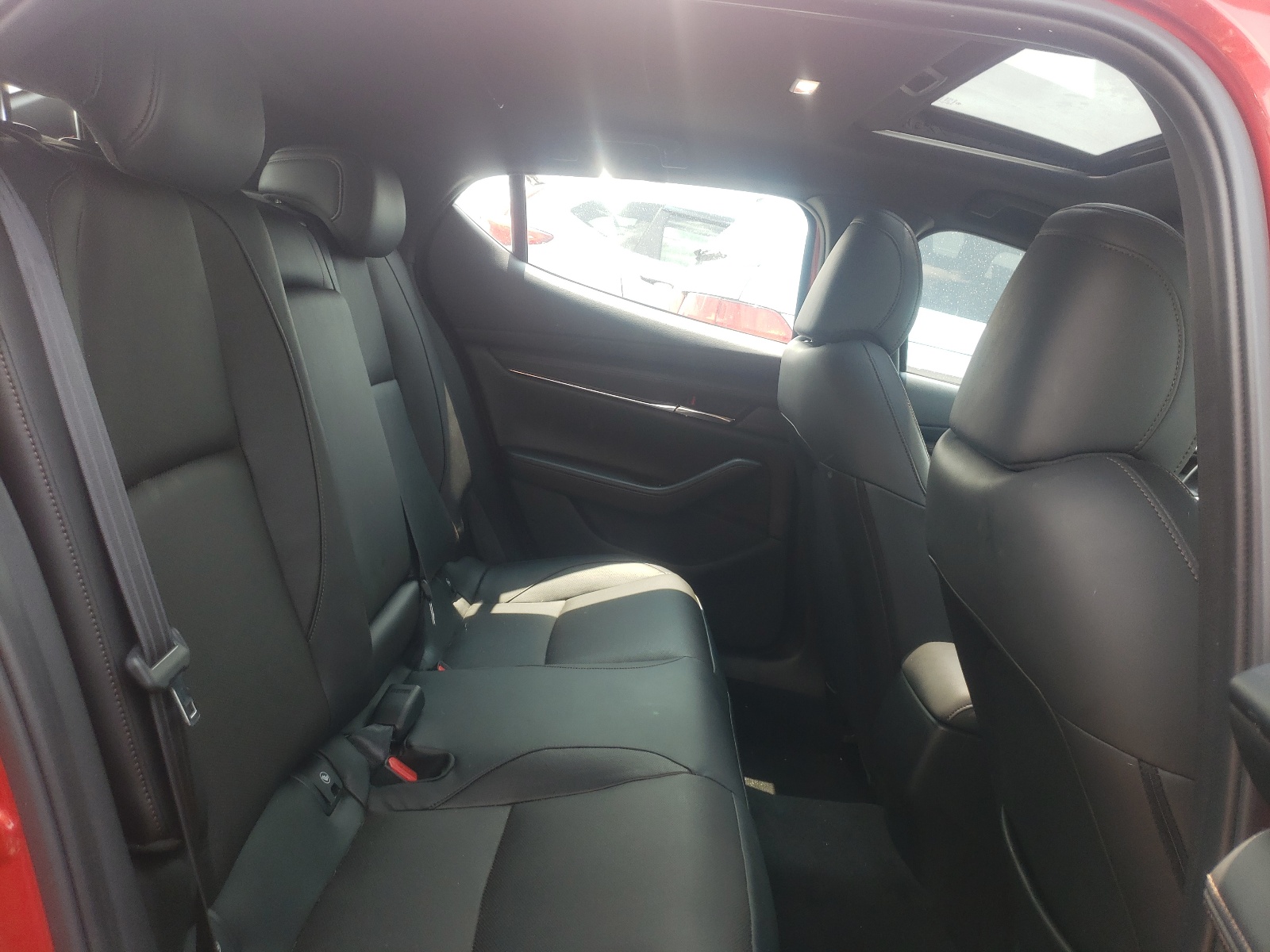 2019 Mazda 3 Premium Красный vin: JM1BPBNM1K1143063