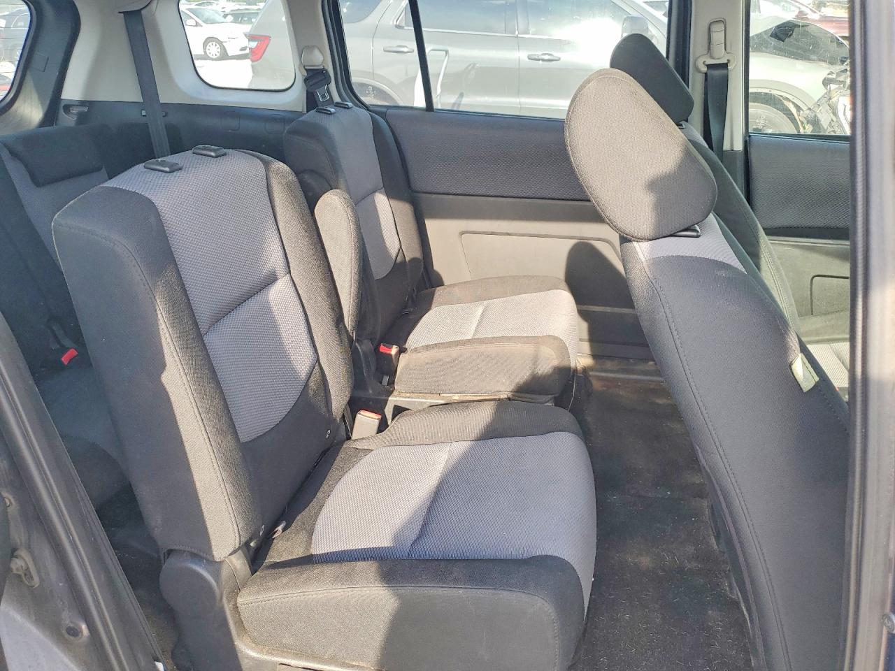 2007 Mazda 5 Silver vin: JM1CR293270149533