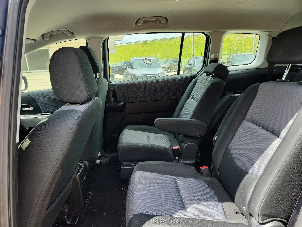 2007 Mazda 5 Серебряный vin: JM1CR293370153929