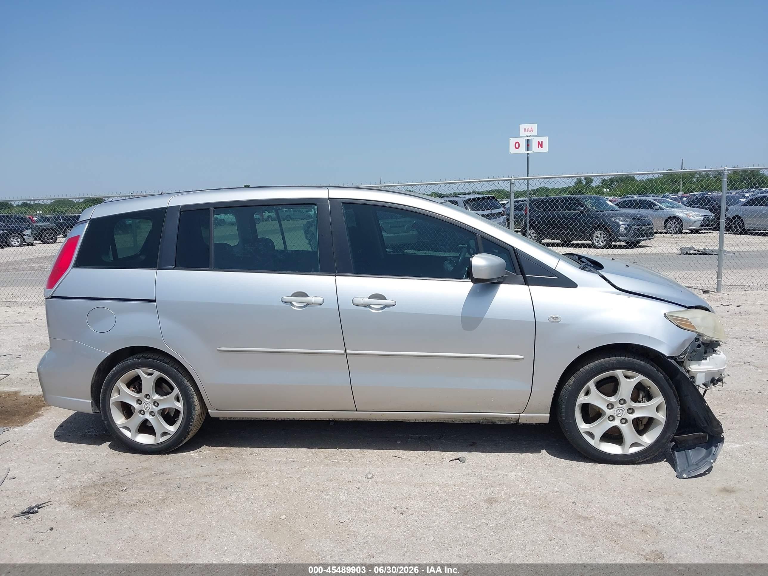 2008 Mazda Mazda5 Sport Silver vin: JM1CR293380308321