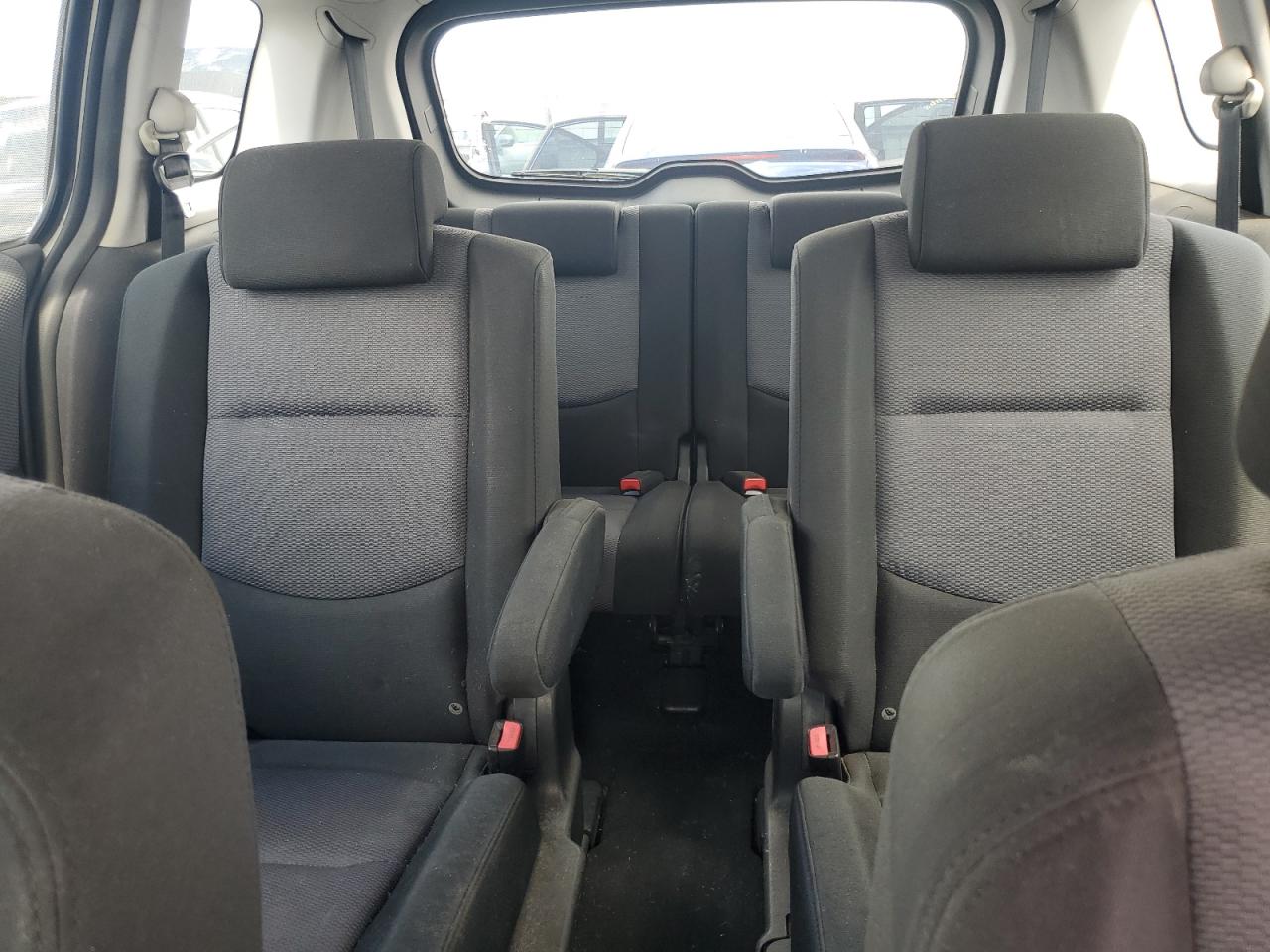 2006 Mazda 5 Silver vin: JM1CR293660119773
