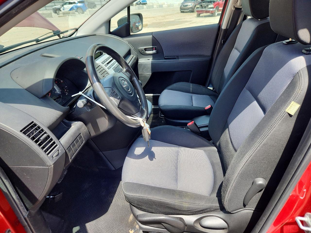 2006 Mazda 5 Red vin: JM1CR293860122710