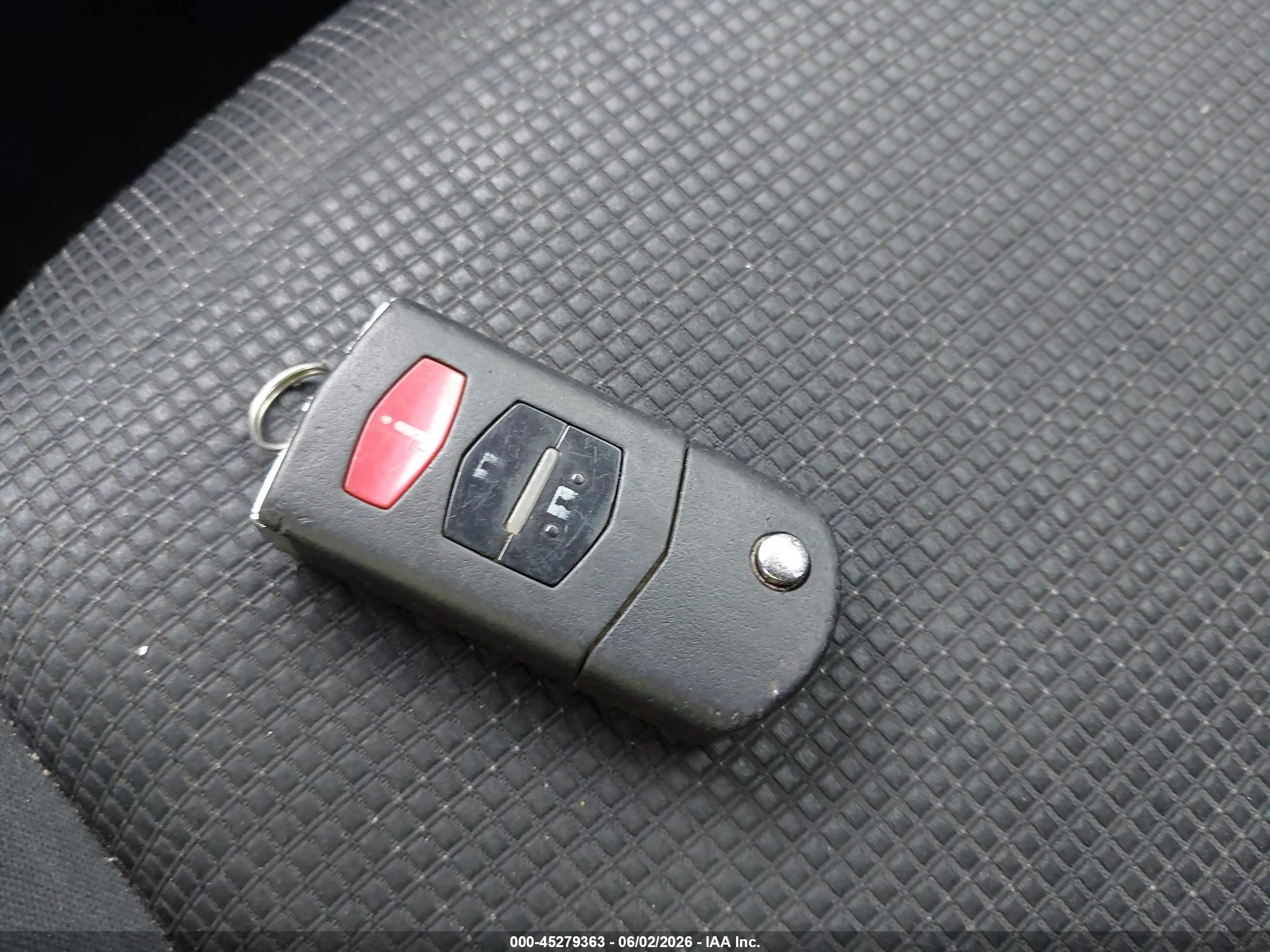 2008 Mazda Mazda5 Sport Серебряный vin: JM1CR293880317791