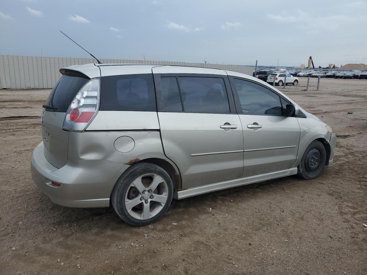 2006 Mazda 5 Gold vin: JM1CR293960115975