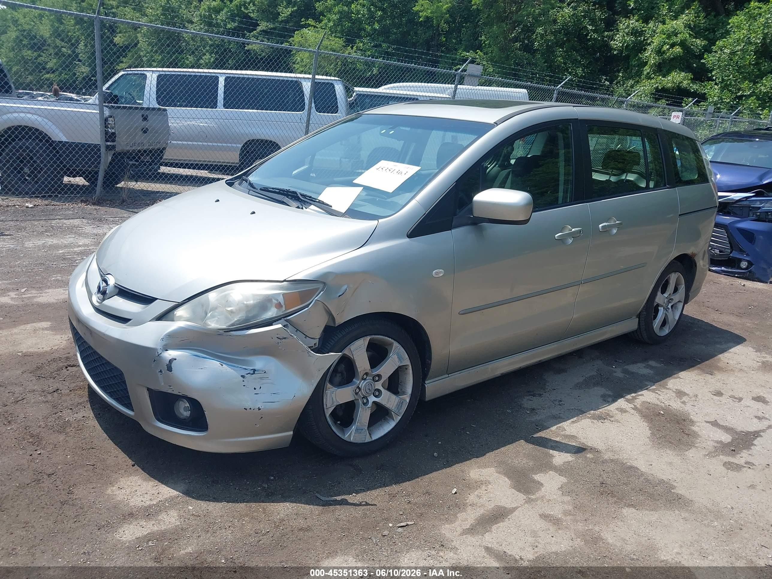 2007 Mazda Mazda5 Touring Silver vin: JM1CR293X70143897