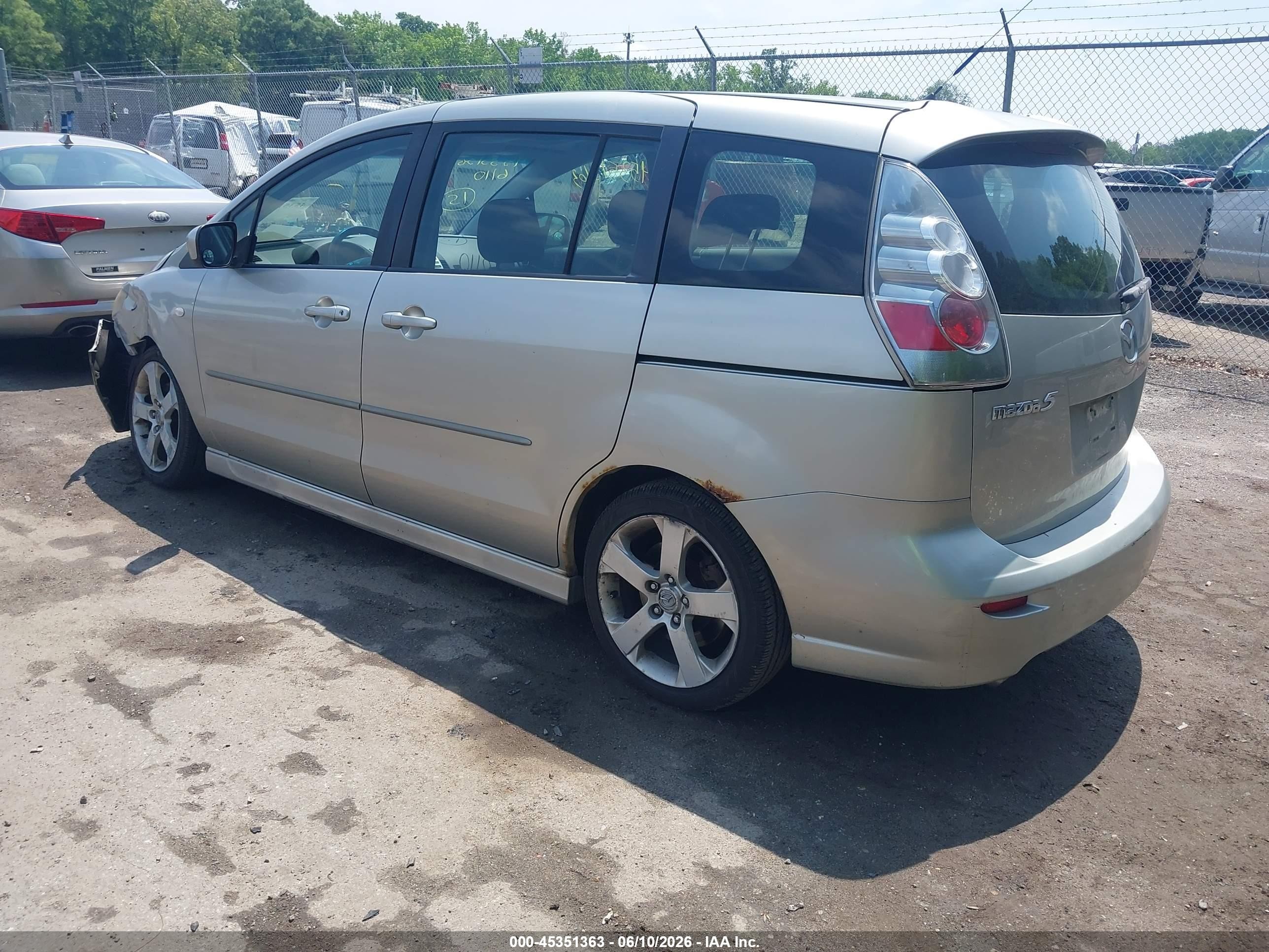 2007 Mazda Mazda5 Touring Silver vin: JM1CR293X70143897