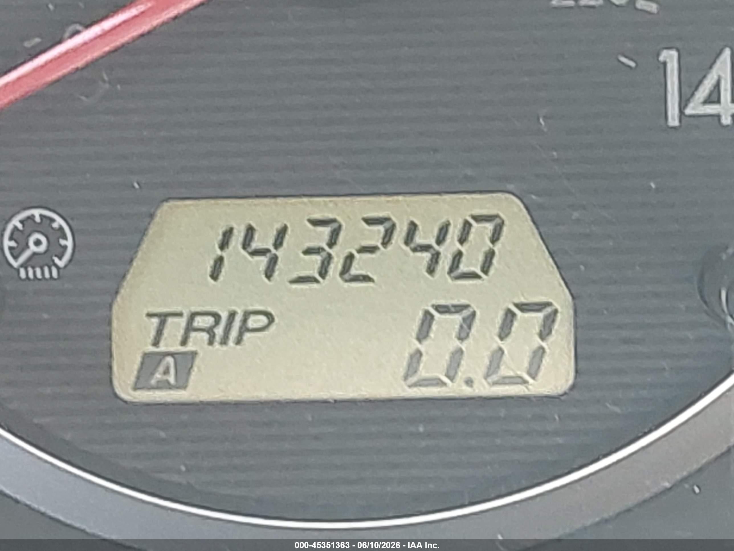2007 Mazda Mazda5 Touring Silver vin: JM1CR293X70143897
