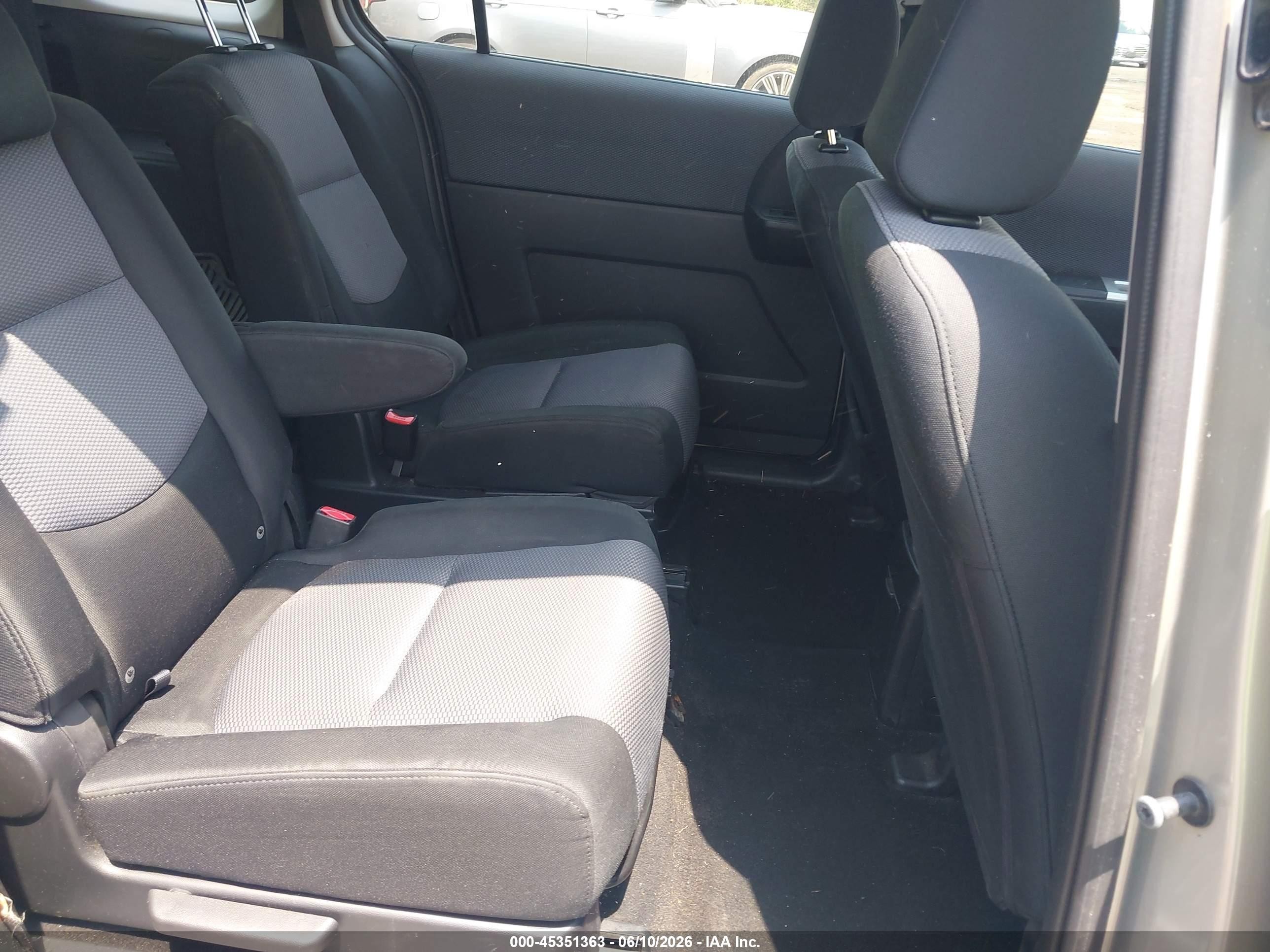 2007 Mazda Mazda5 Touring Silver vin: JM1CR293X70143897