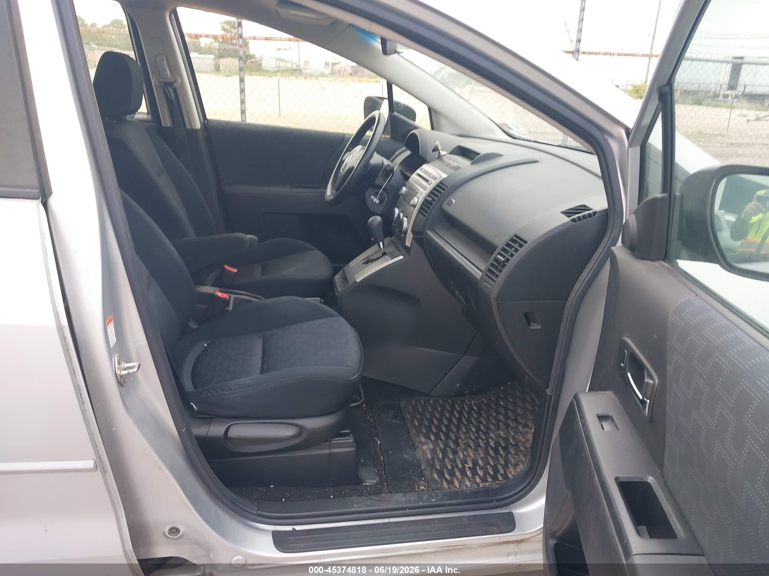 2009 Mazda Mazda5 Sport Silver vin: JM1CR293X90331273