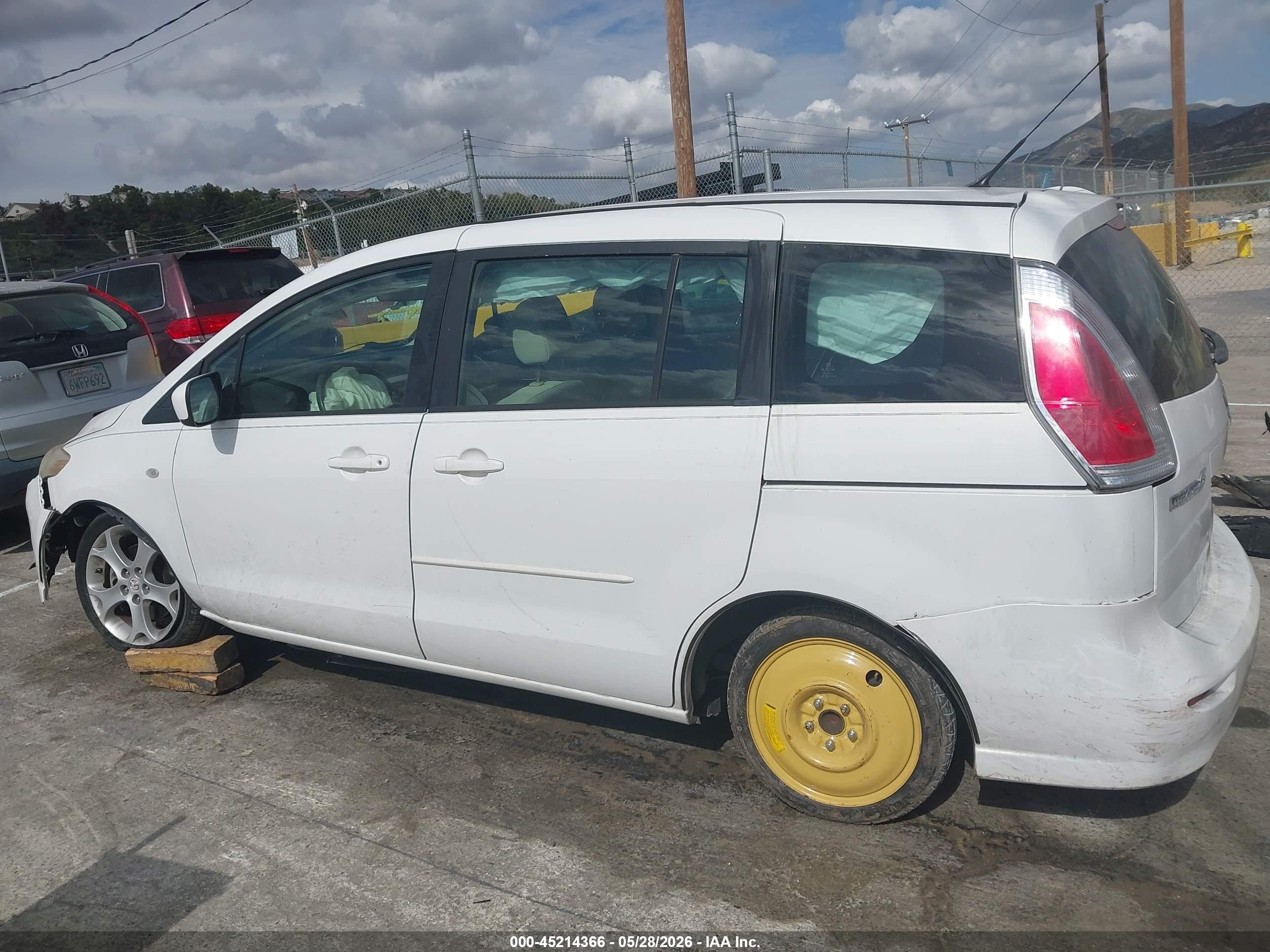 2009 Mazda Mazda5 Sport White vin: JM1CR29L190345658