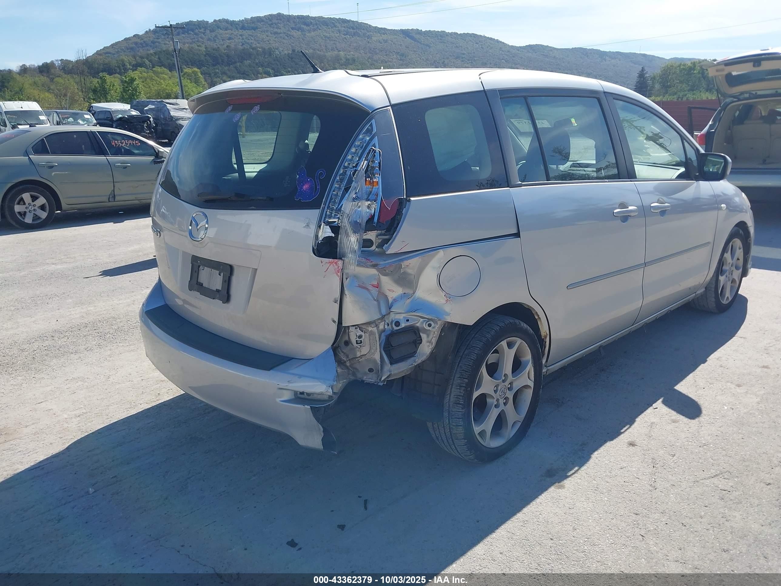 2008 Mazda Mazda5 Touring Silver vin: JM1CR29LX80308624