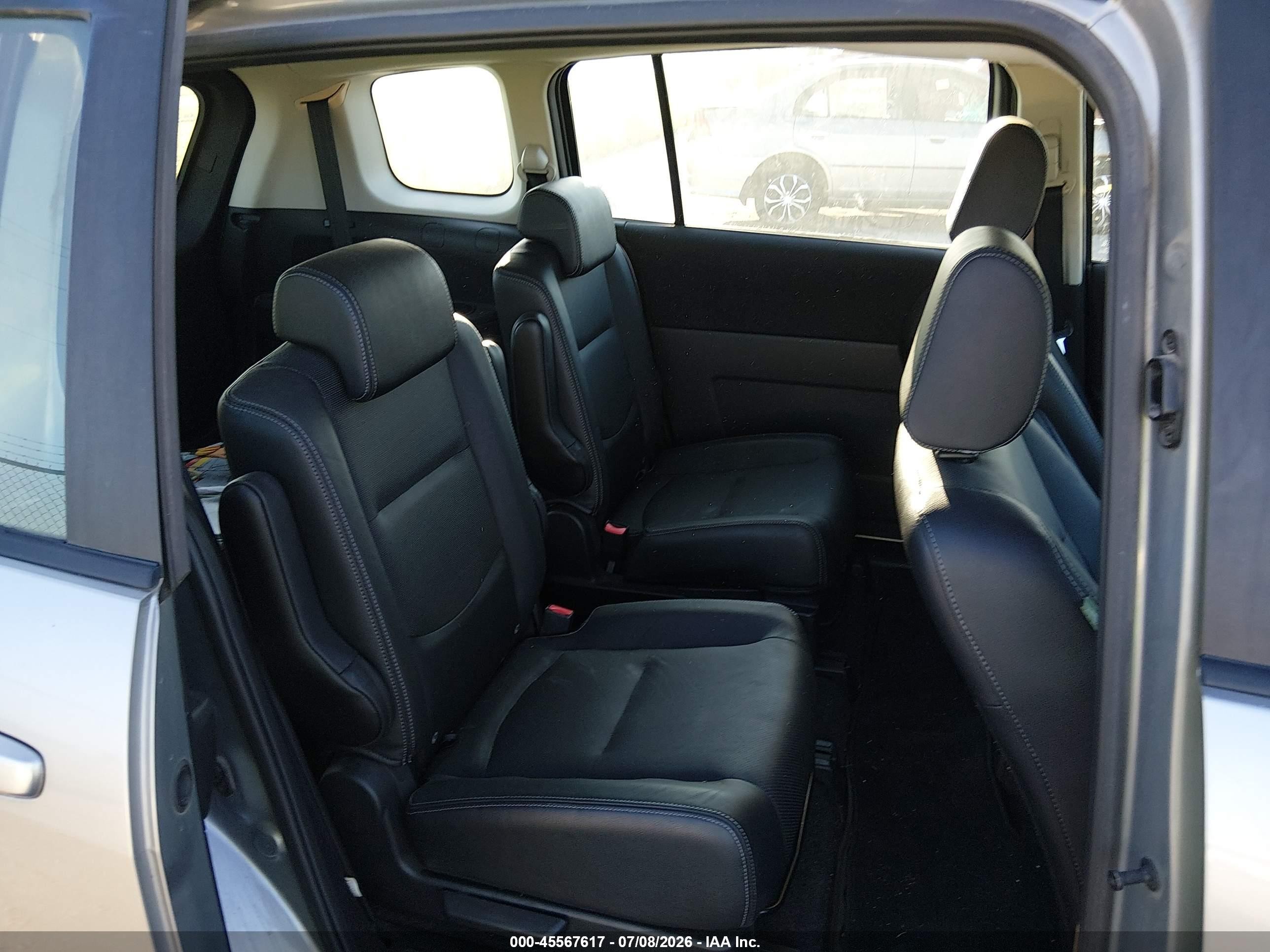 2010 Mazda Mazda5 Grand Touring Silver vin: JM1CR2W31A0384467