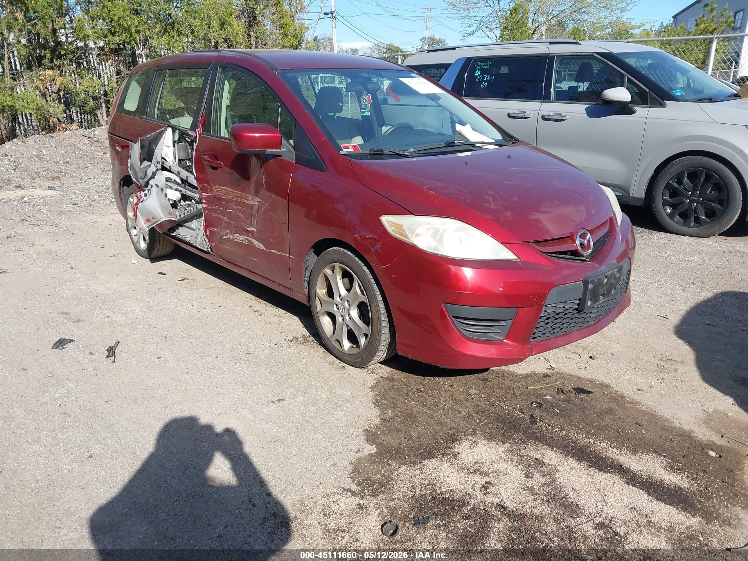 2010 Mazda Mazda5 Sport Red vin: JM1CR2W33A0388701