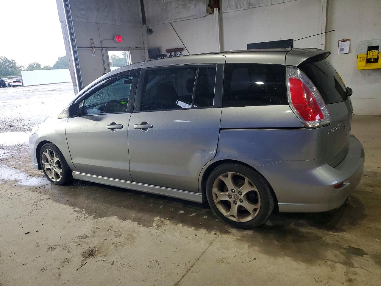 2010 Mazda 5 Silver vin: JM1CR2W37A0389205