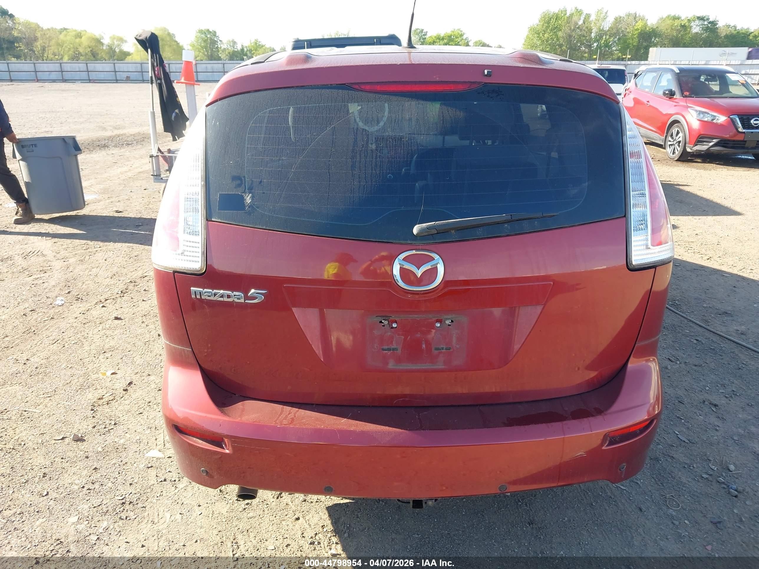 2010 Mazda Mazda5 Sport Красный vin: JM1CR2W38A0383977