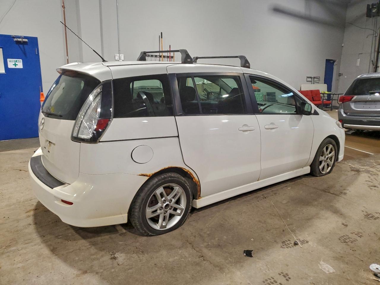 2010 Mazda 5 Белый vin: JM1CR2W3XA0374486