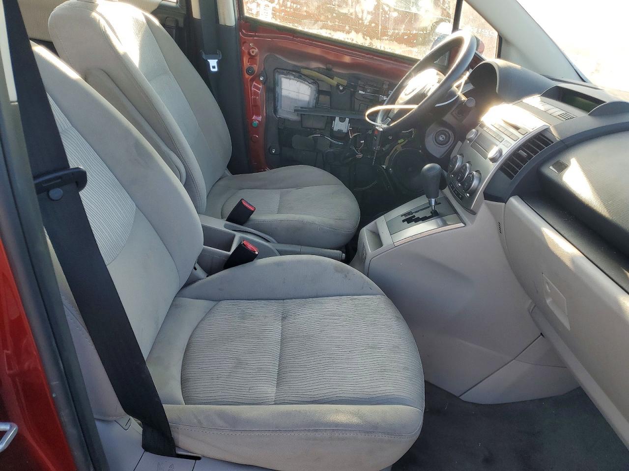 2010 Mazda 5 Red vin: JM1CR2WL5A0387923