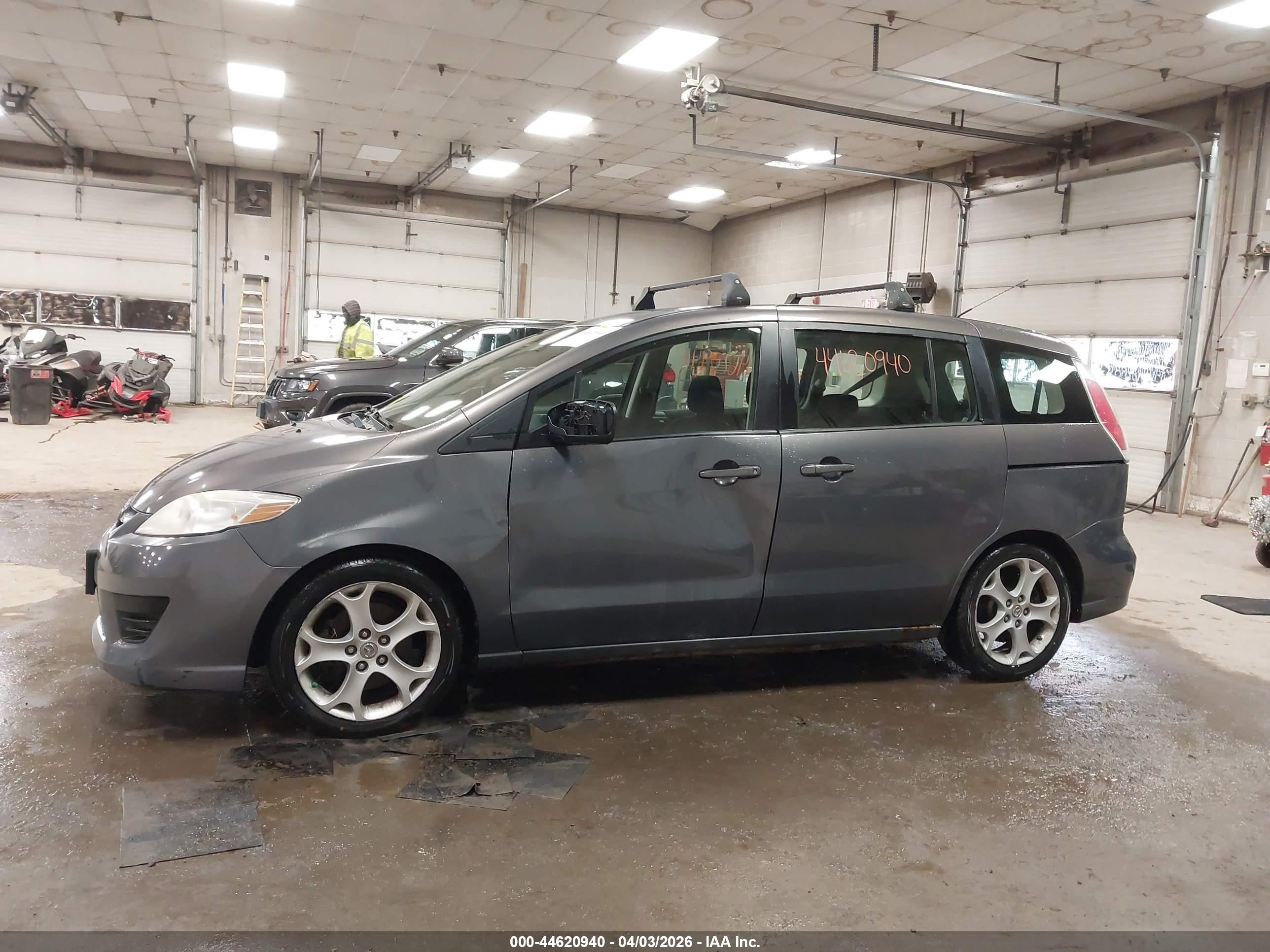2010 Mazda Mazda5 Sport Gray vin: JM1CR2WL6A0385808