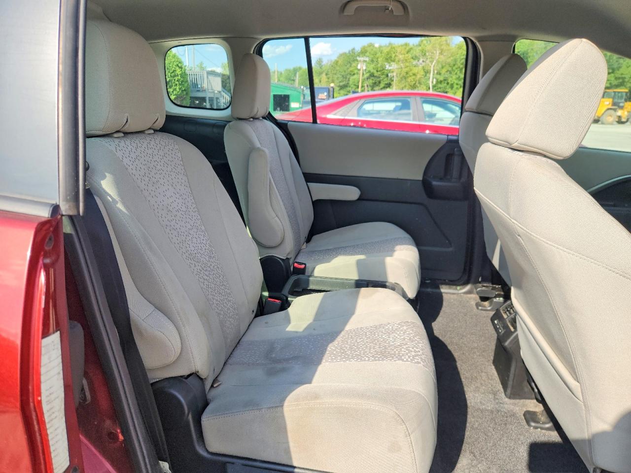 2012 Mazda 5 Red vin: JM1CW2BL0C0119654
