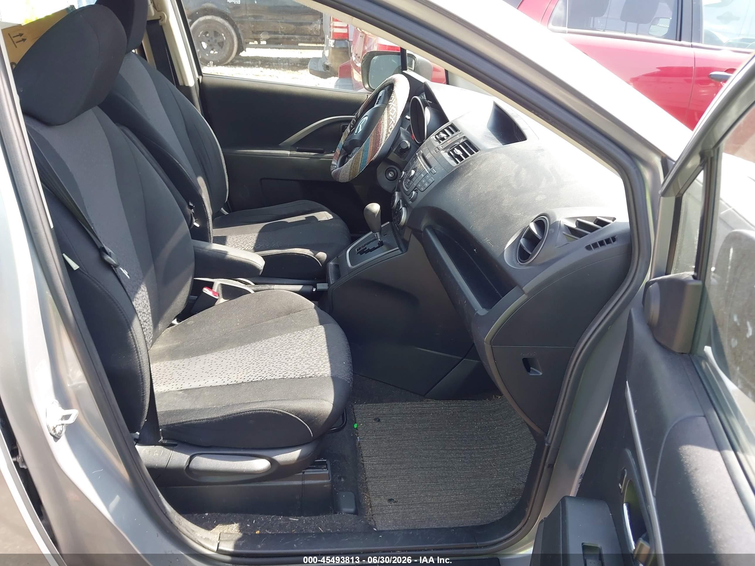 2012 Mazda Mazda5 Sport Silver vin: JM1CW2BL2C0102449