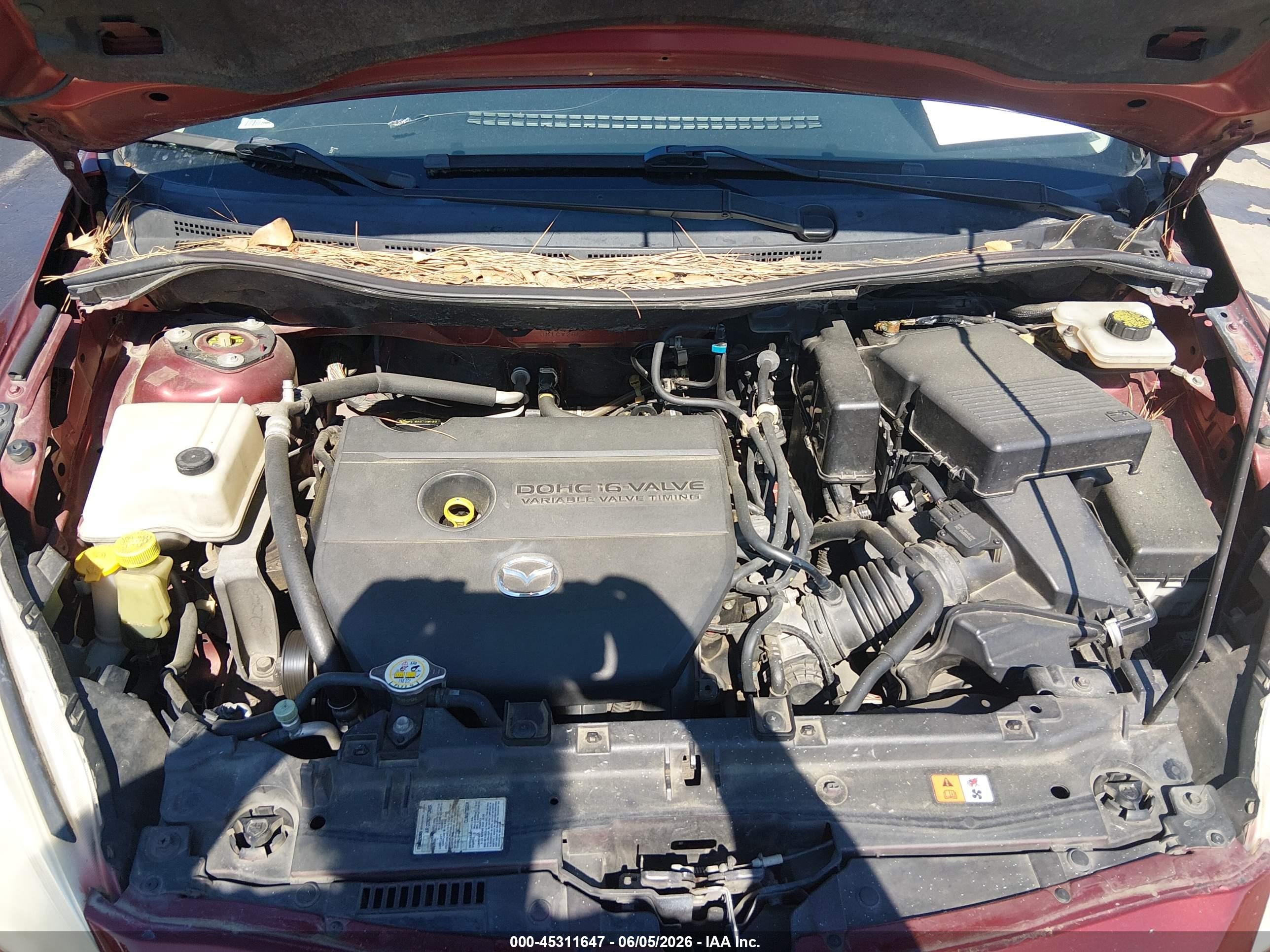 2012 Mazda Mazda5 Sport Red vin: JM1CW2BL2C0110096
