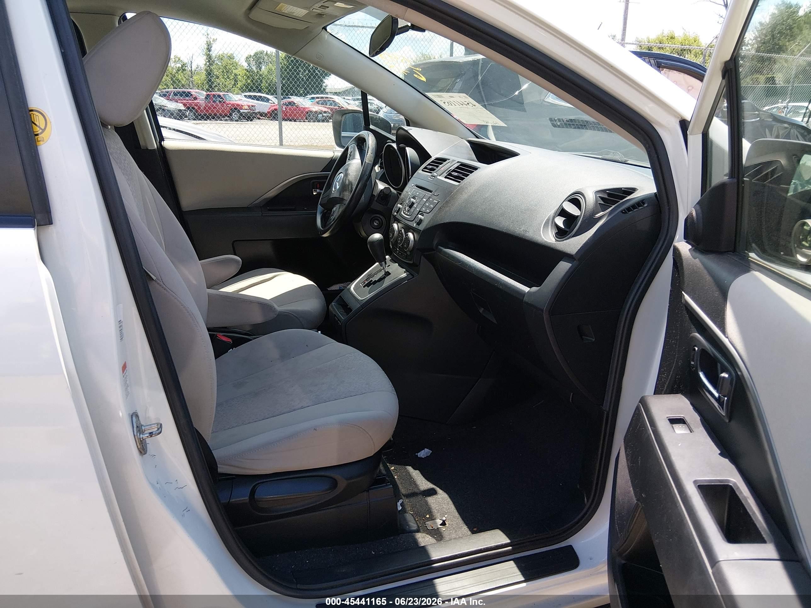 2012 Mazda Mazda5 Sport White vin: JM1CW2BL2C0115931