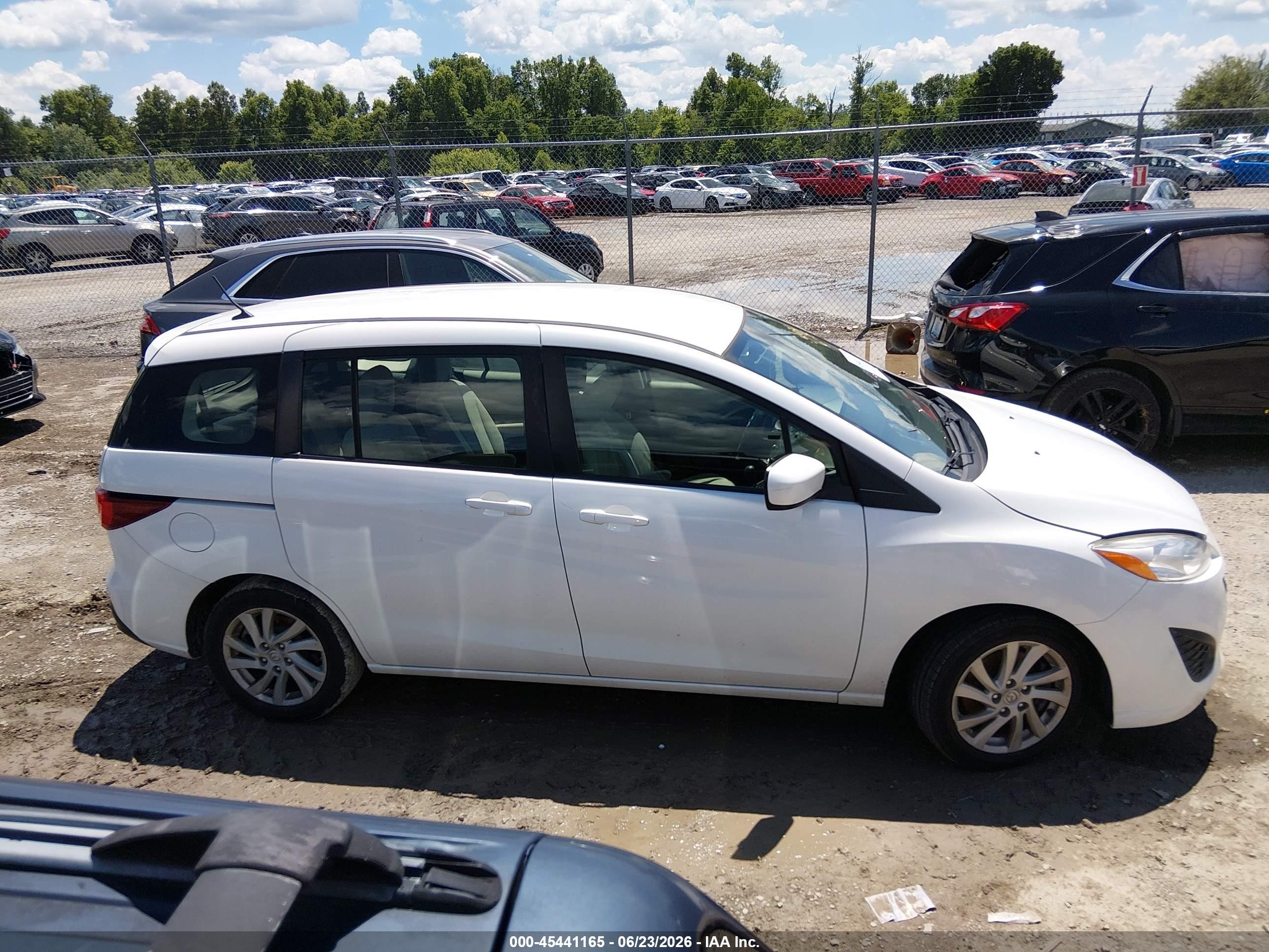2012 Mazda Mazda5 Sport White vin: JM1CW2BL2C0115931