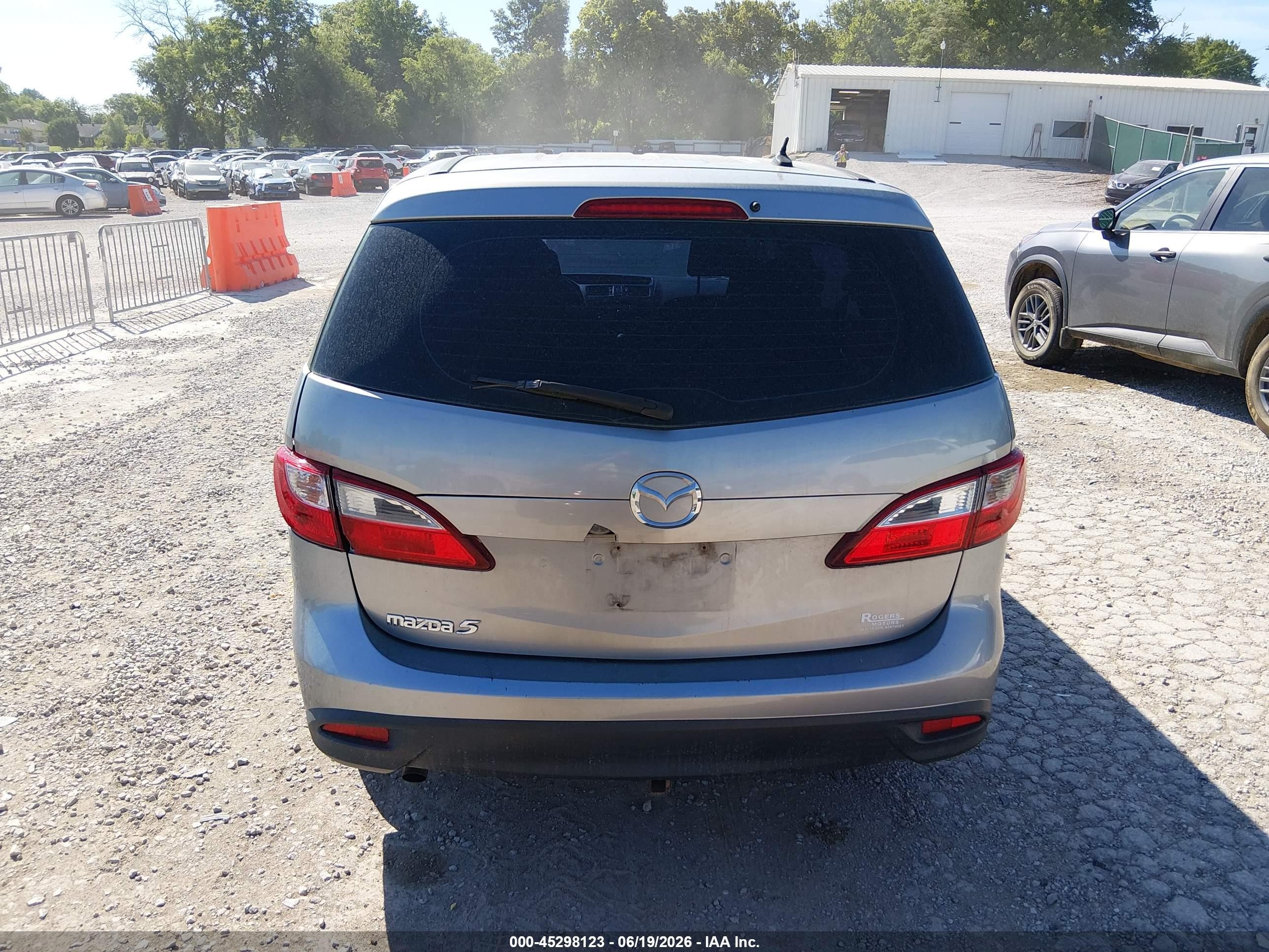 2013 Mazda Mazda5 Sport Silver vin: JM1CW2BL2D0146310