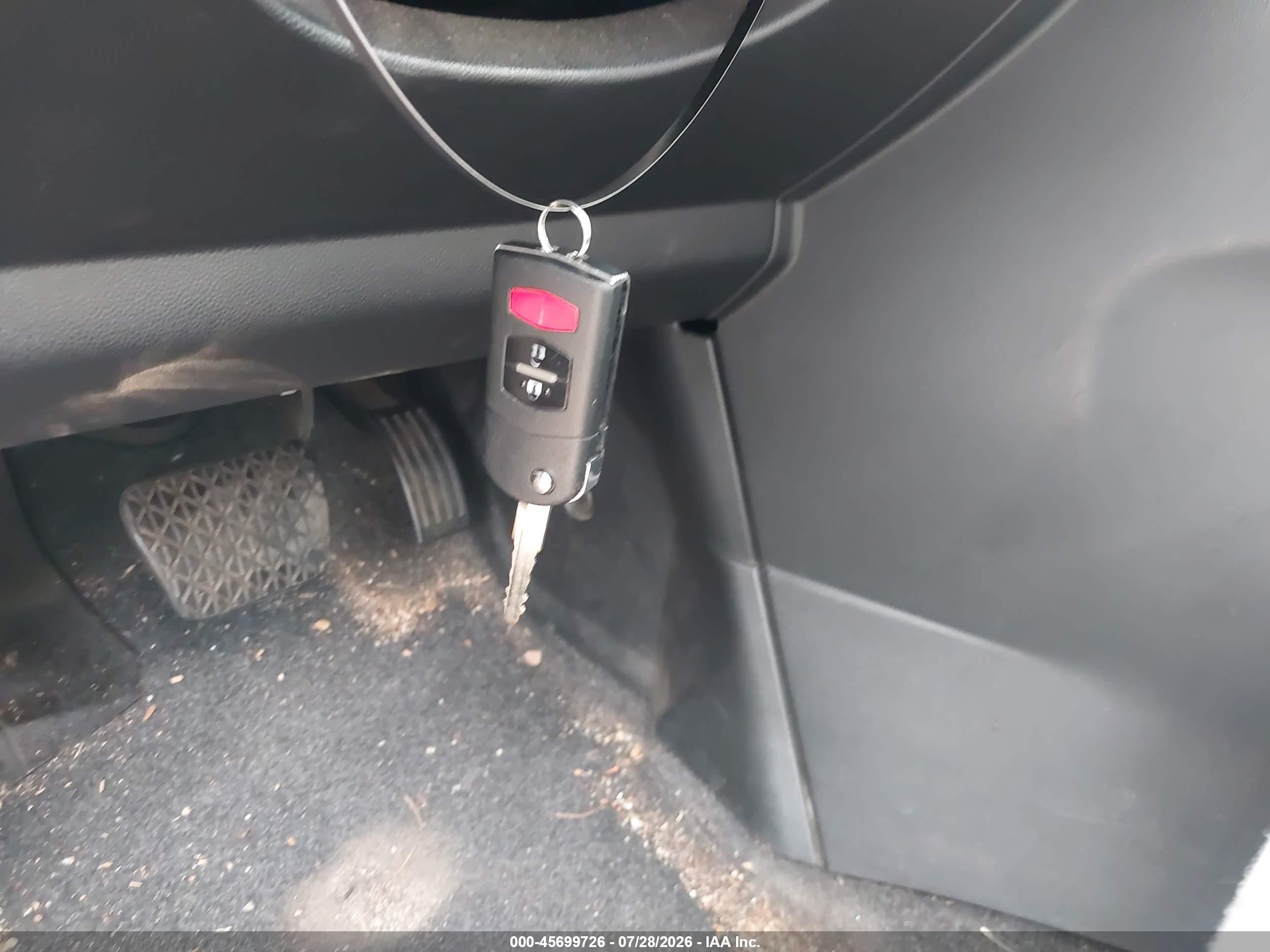 2015 Mazda Mazda5 Sport Красный vin: JM1CW2BL2F0187099