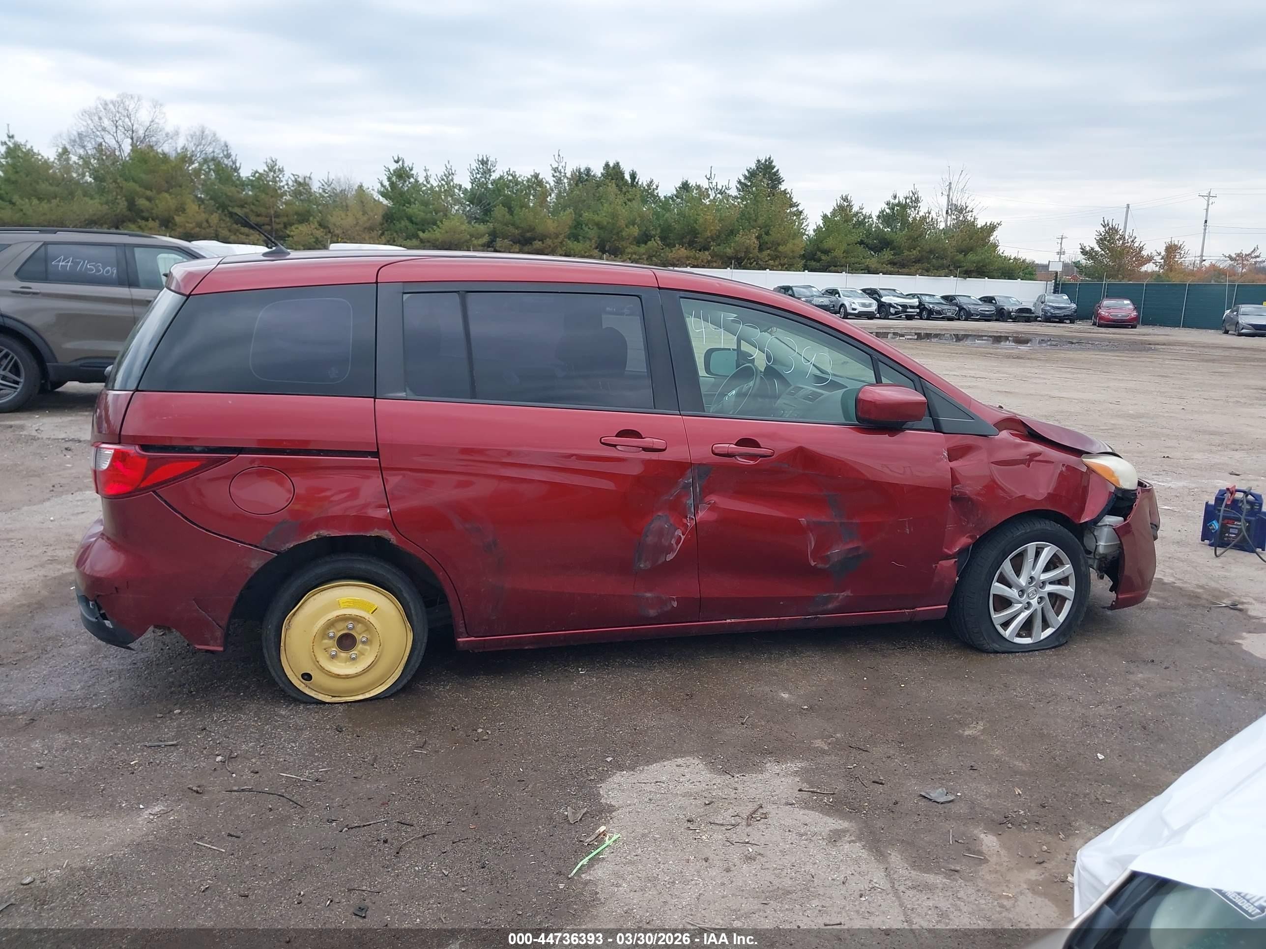 2012 Mazda Mazda5 Sport Red vin: JM1CW2BL3C0110673