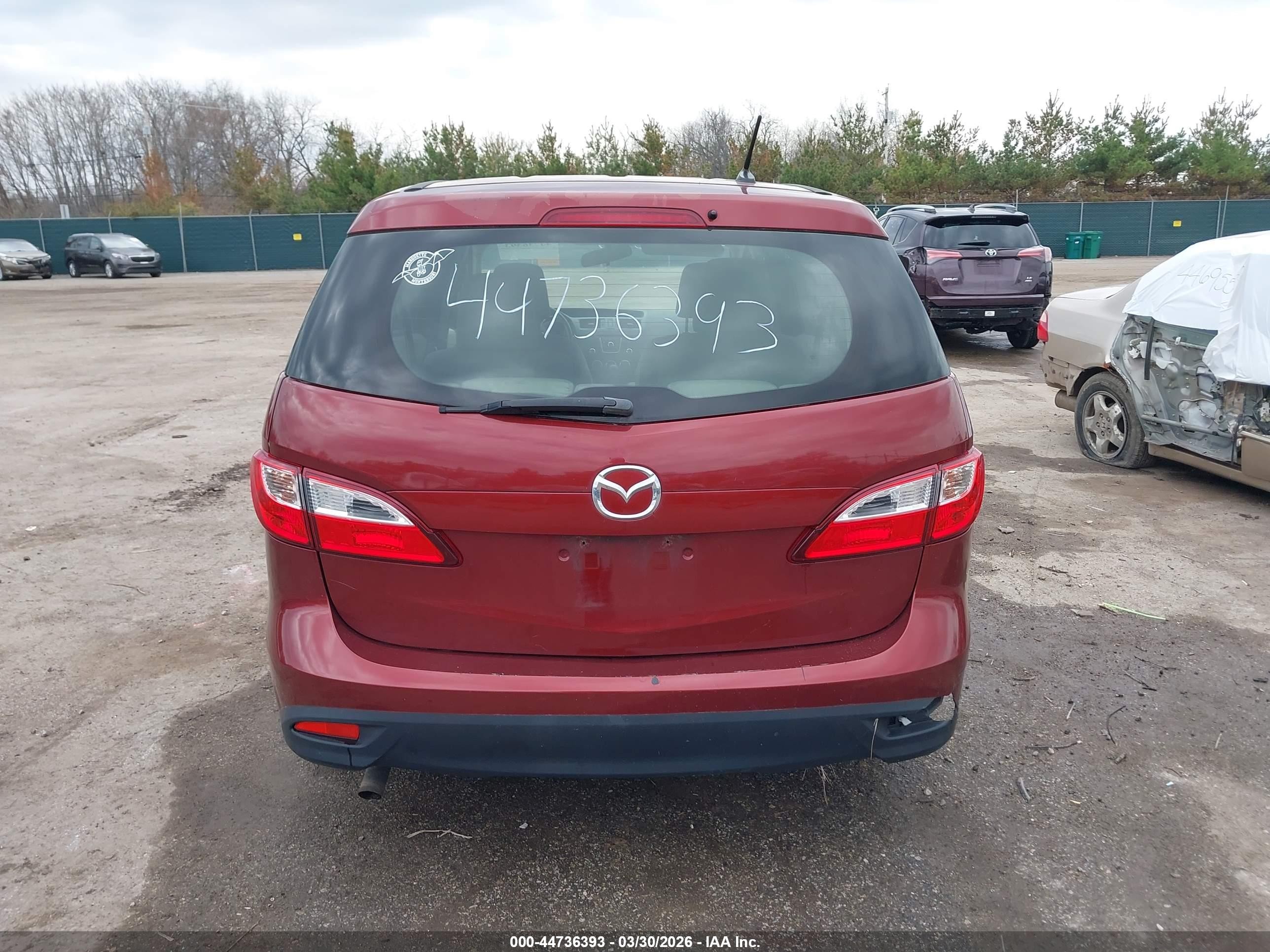 2012 Mazda Mazda5 Sport Red vin: JM1CW2BL3C0110673
