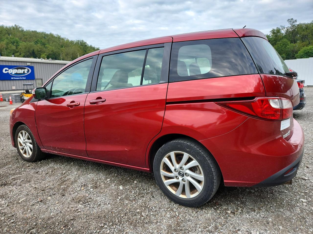 2013 Mazda 5 Красный vin: JM1CW2BL3D0149006