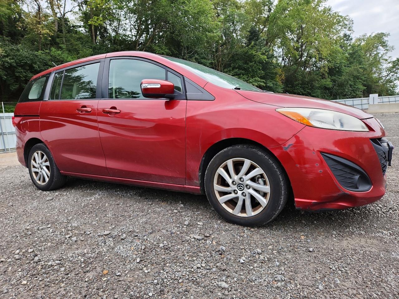 2013 Mazda 5 Красный vin: JM1CW2BL3D0149006