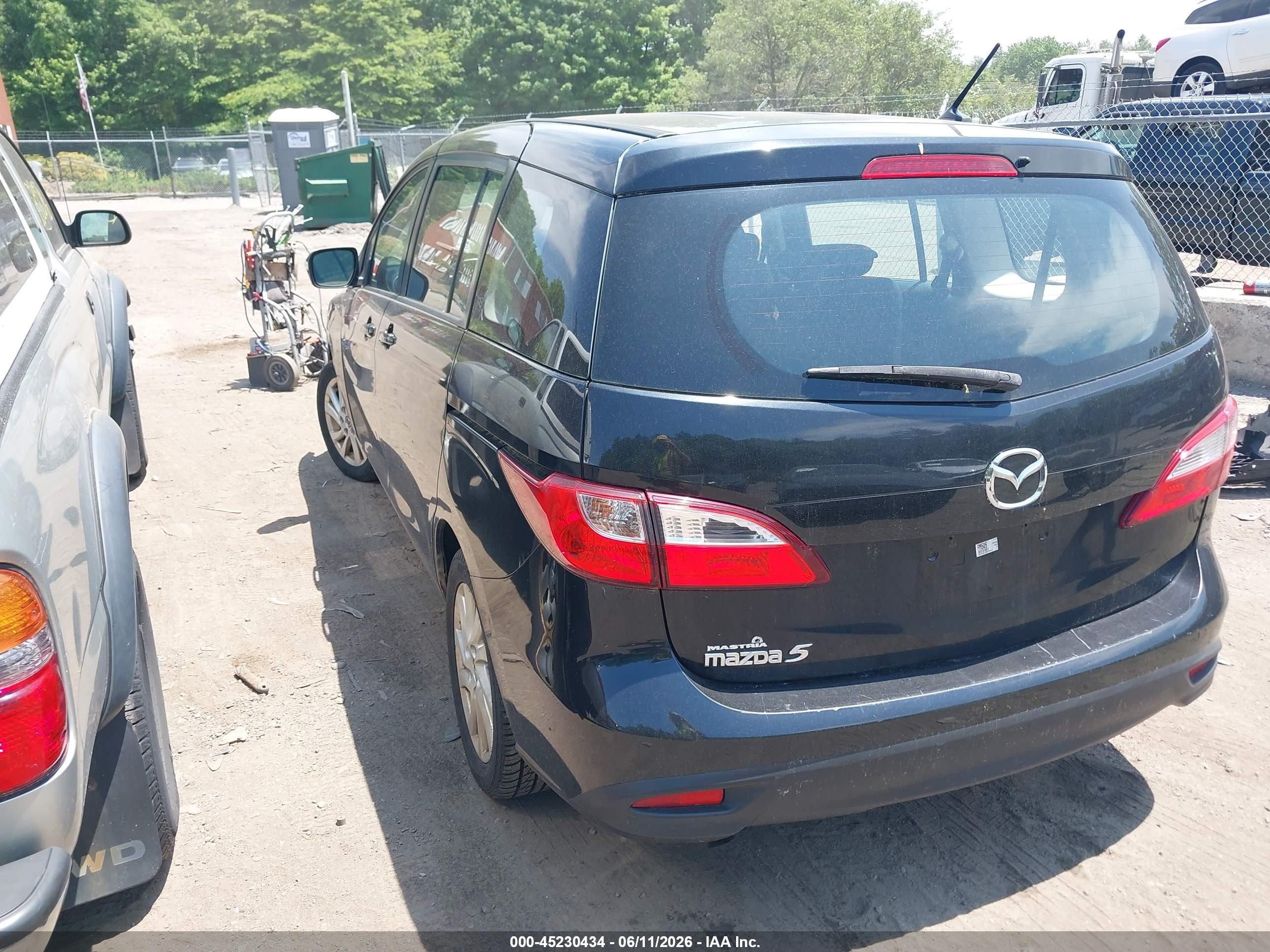 2014 Mazda Mazda5 Sport Black vin: JM1CW2BL3E0169970