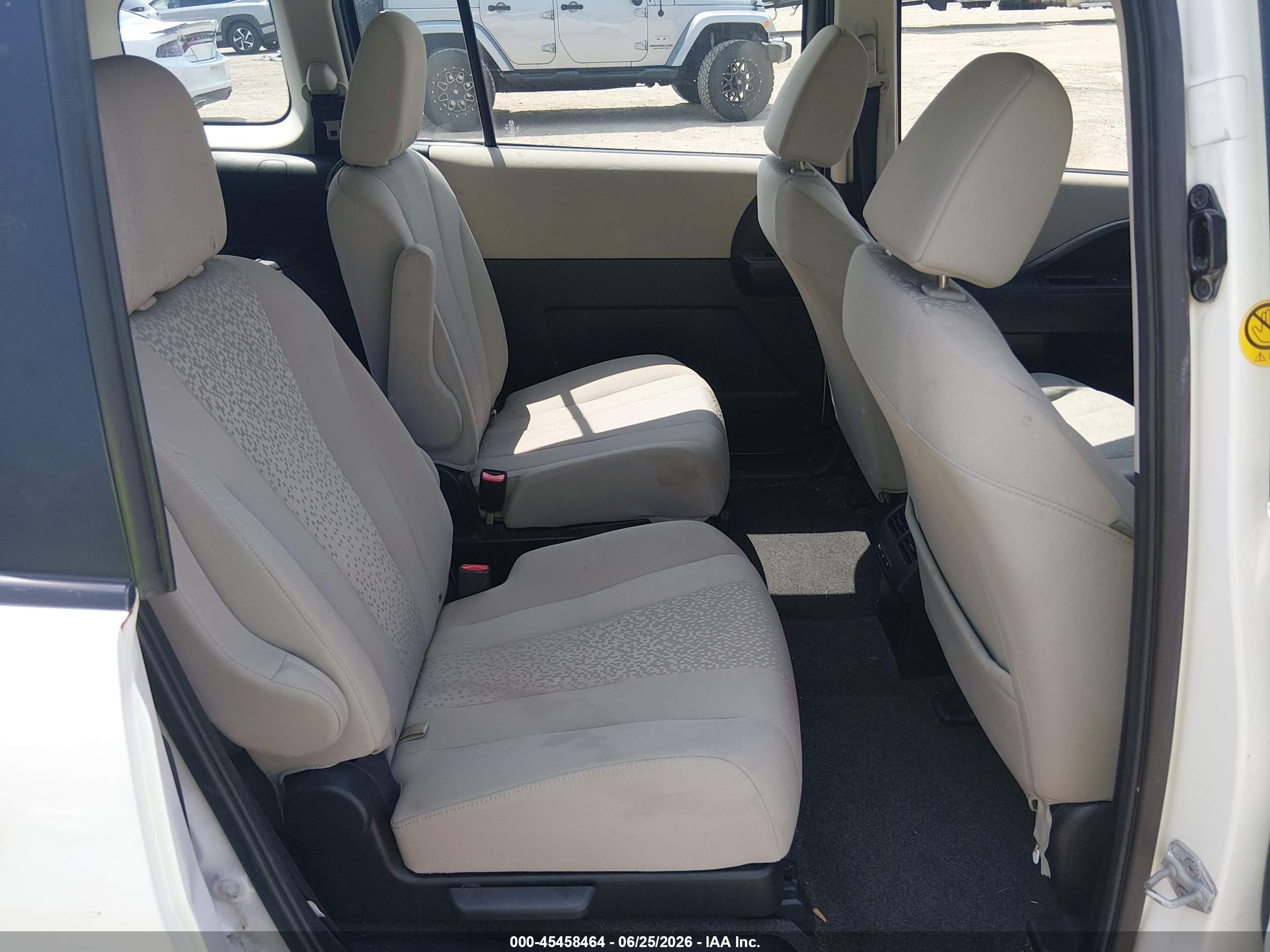 2012 Mazda Mazda5 Sport White vin: JM1CW2BL4C0111055