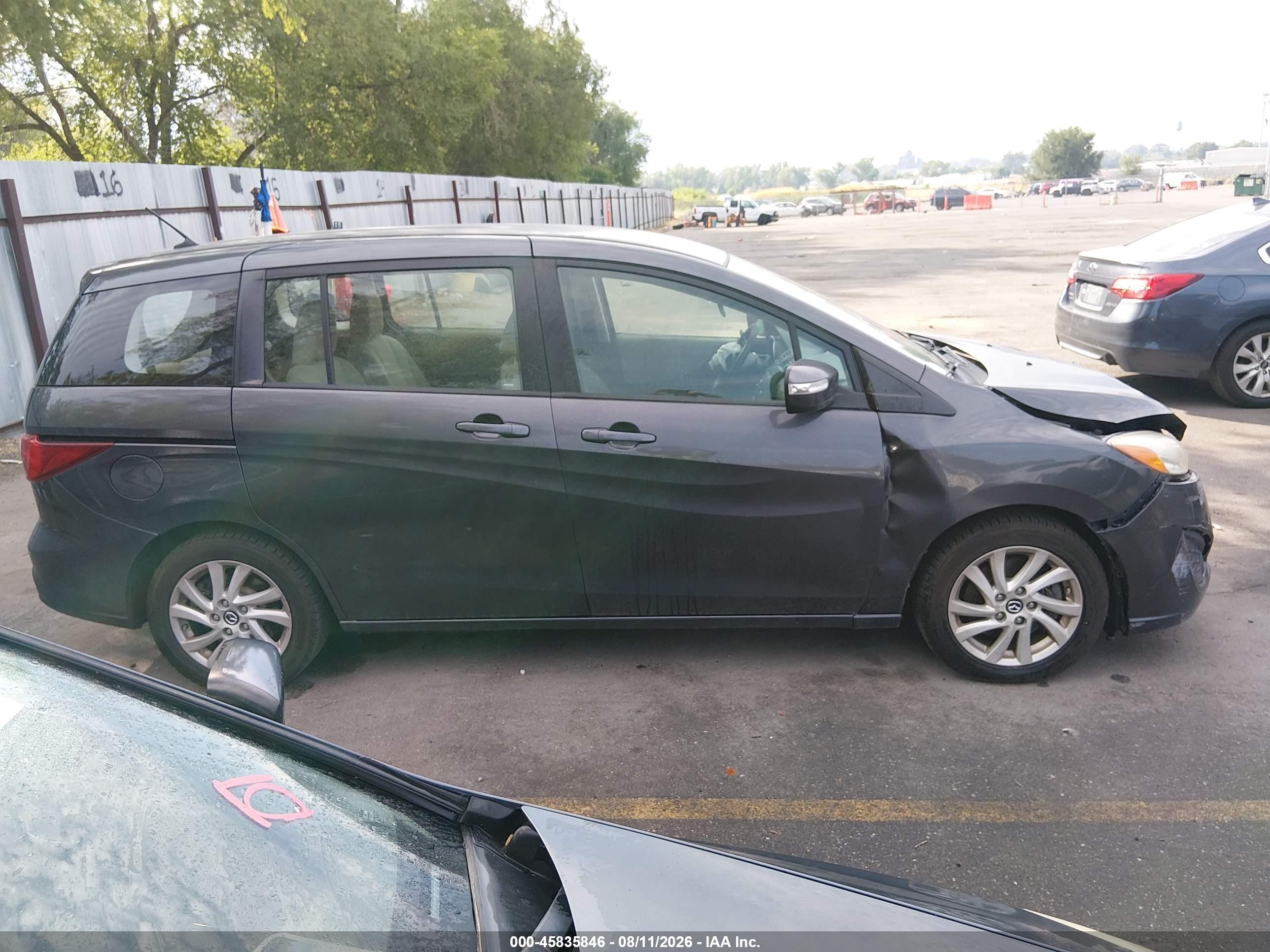 2014 Mazda Mazda5 Sport Gray vin: JM1CW2BL5E0171865