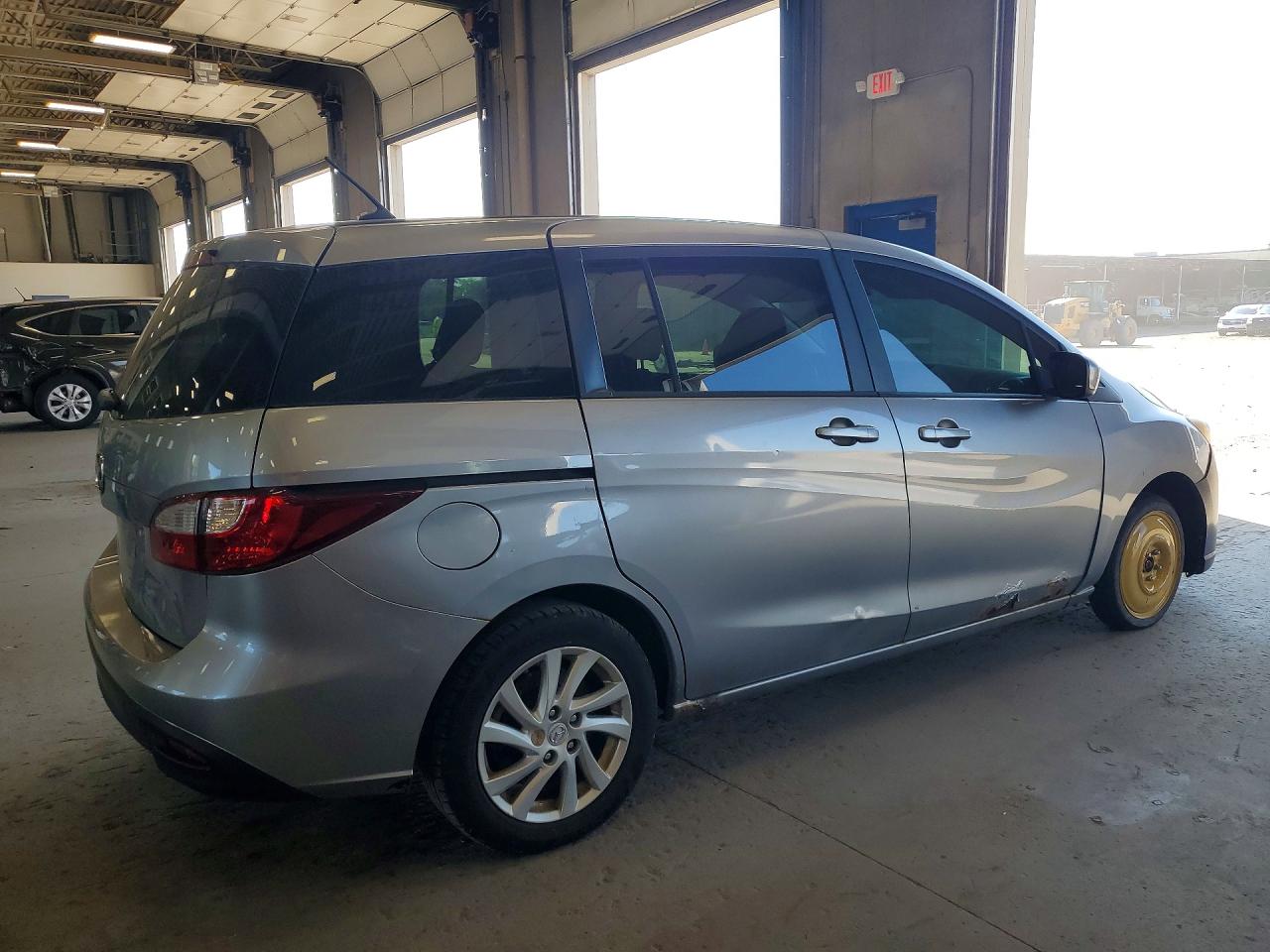 2012 Mazda 5 Серебряный vin: JM1CW2BL6C0112885