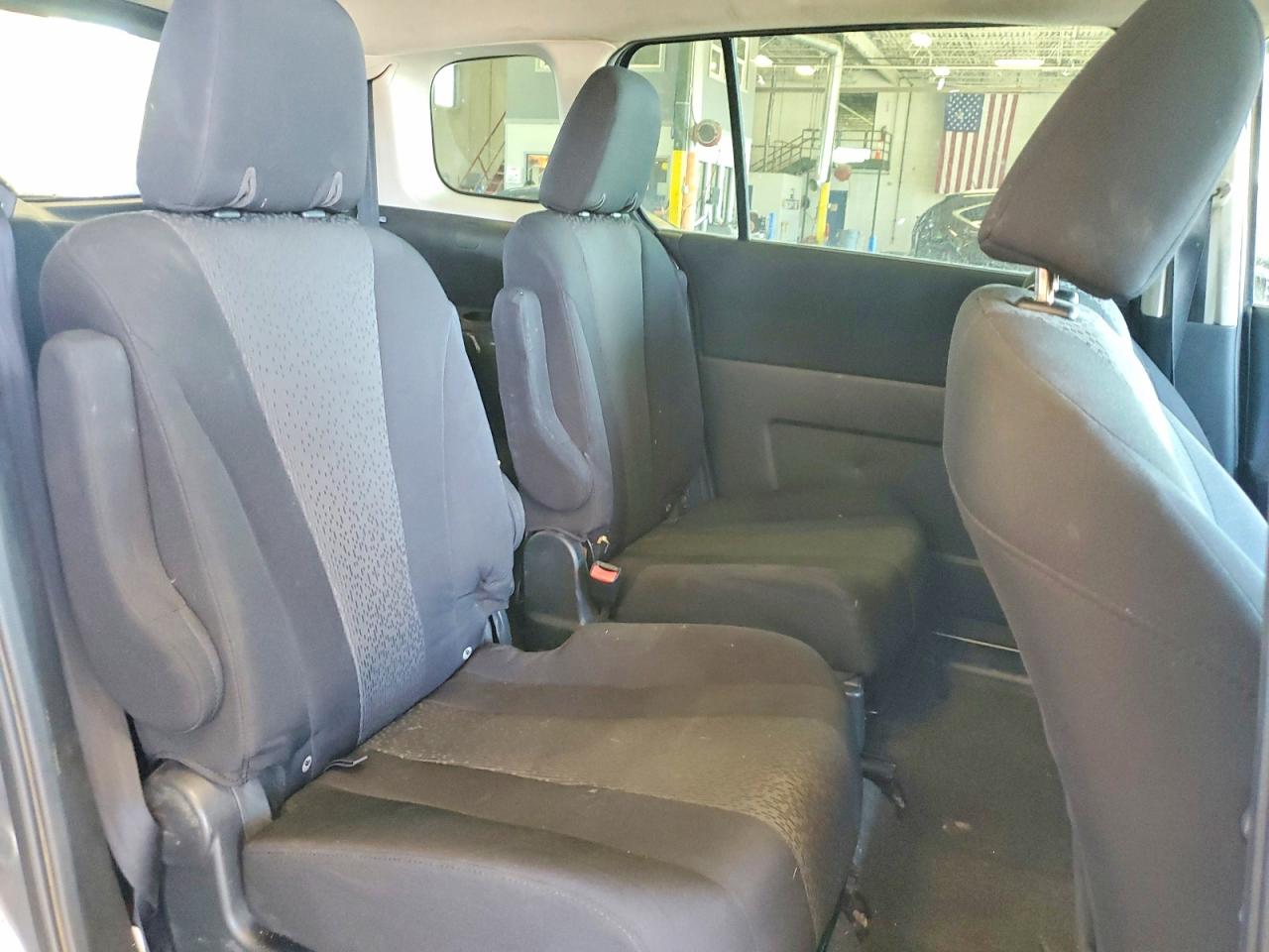 2012 Mazda 5 Серебряный vin: JM1CW2BL6C0112885